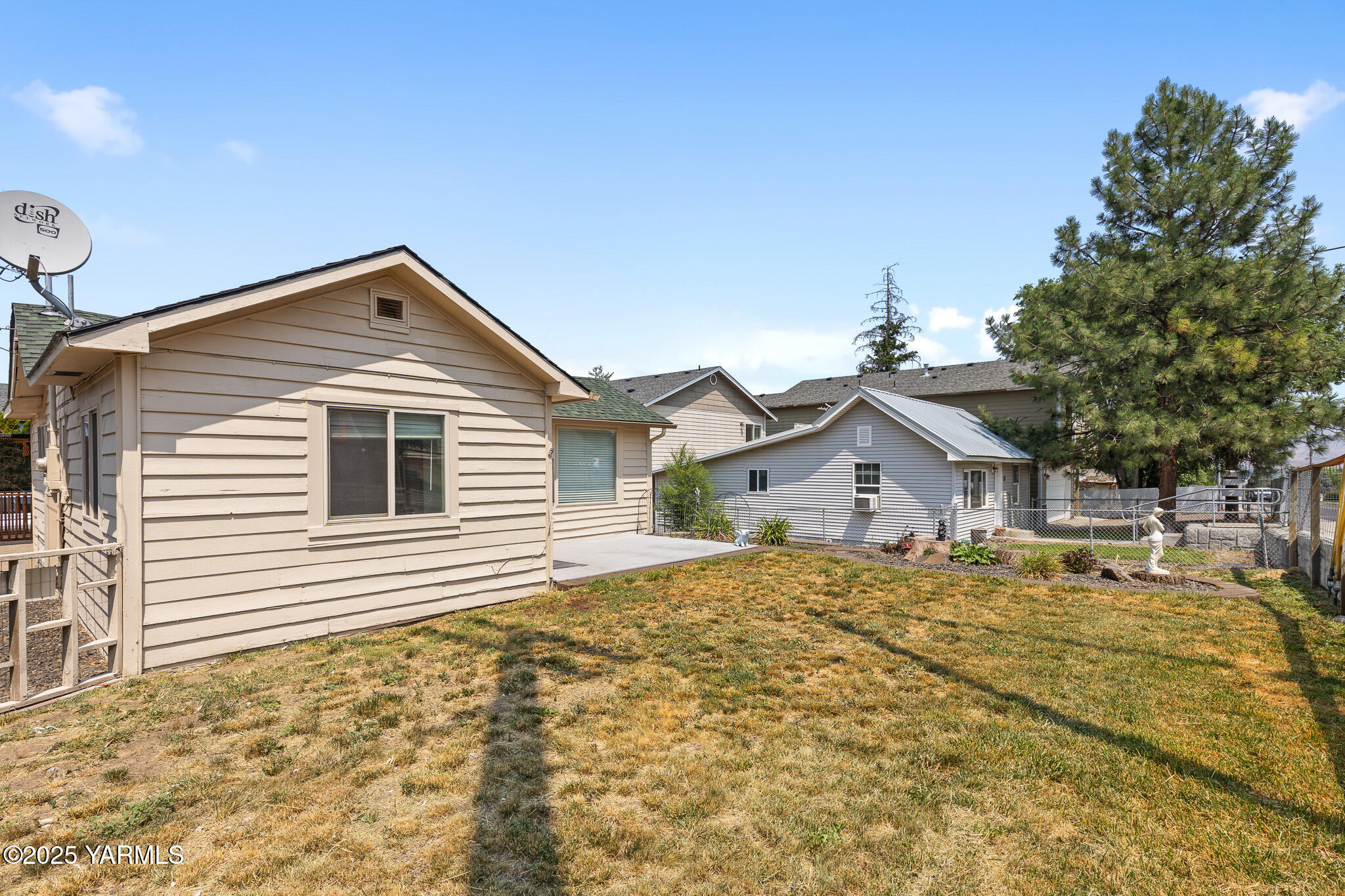 907 W Fremont Ave