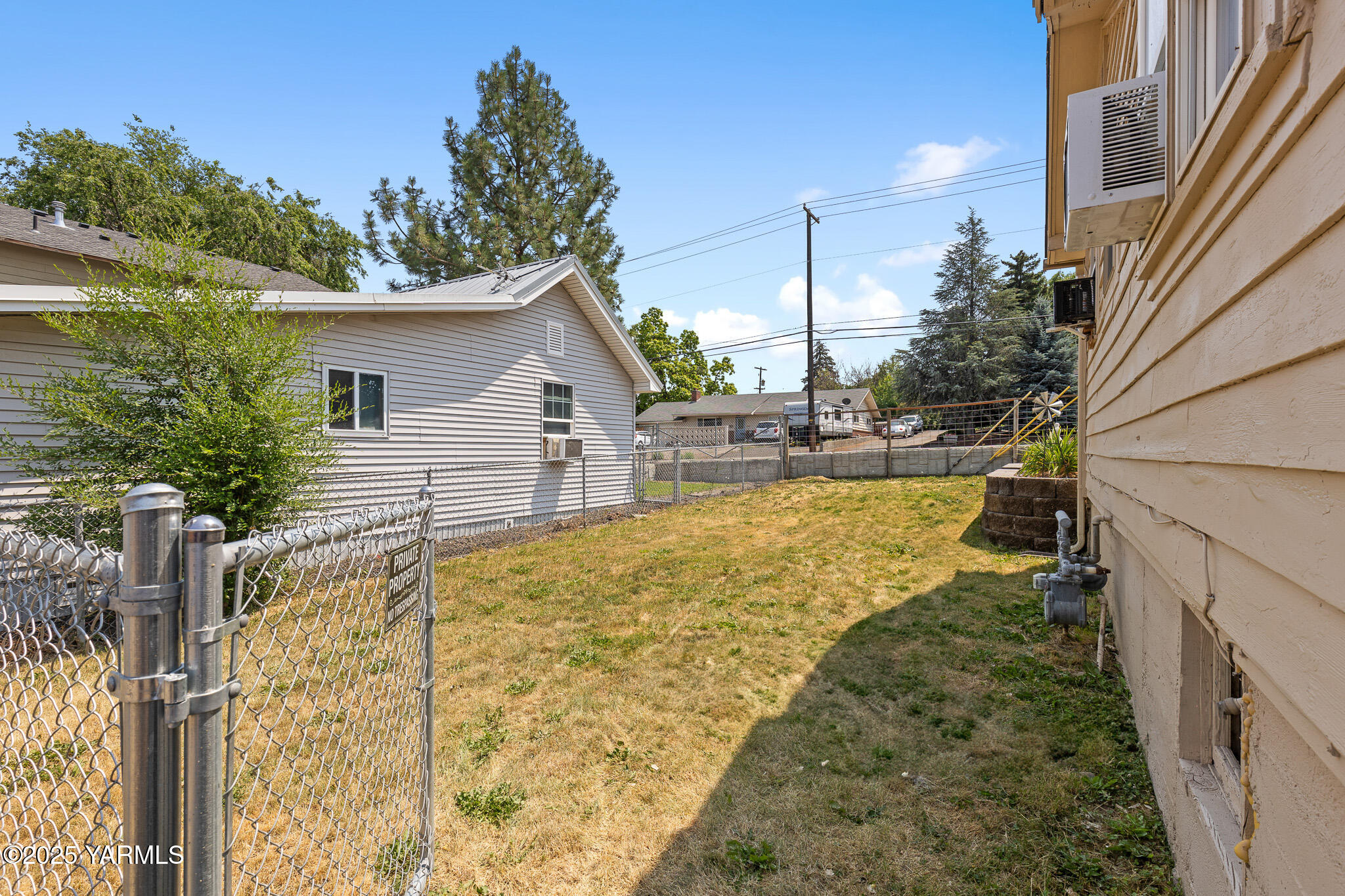 907 W Fremont Ave
