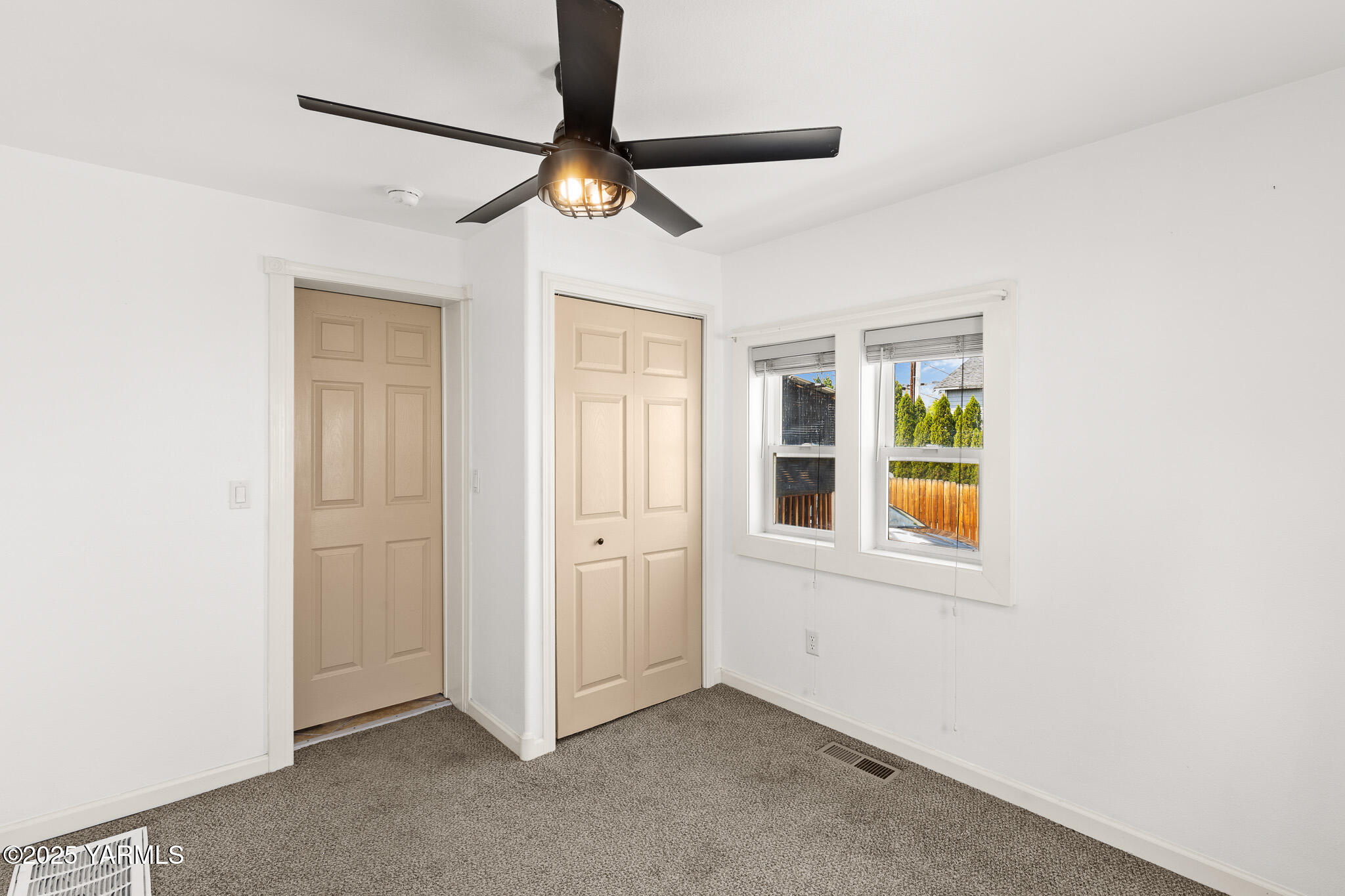 907 W Fremont Ave