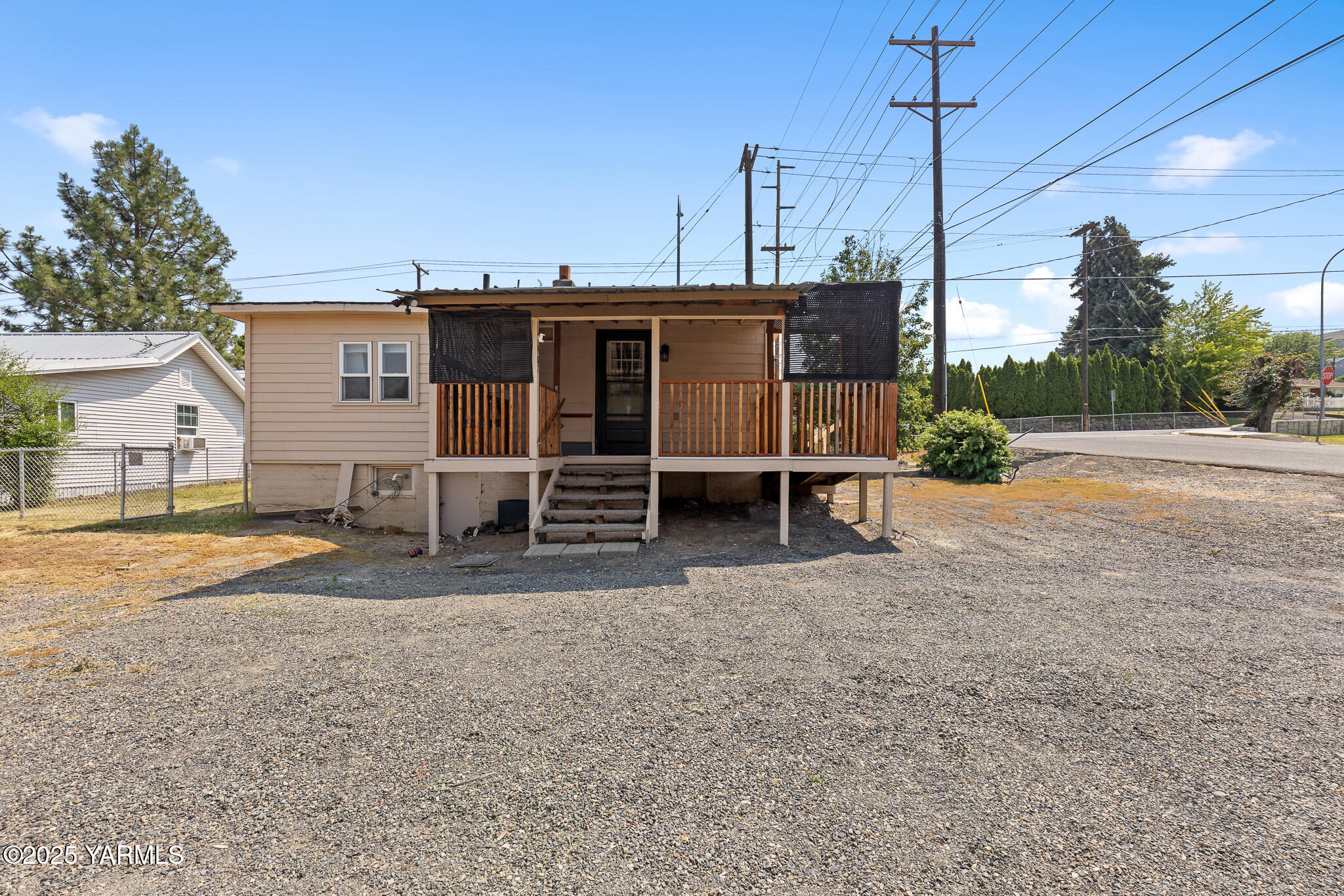 907 W Fremont Ave
