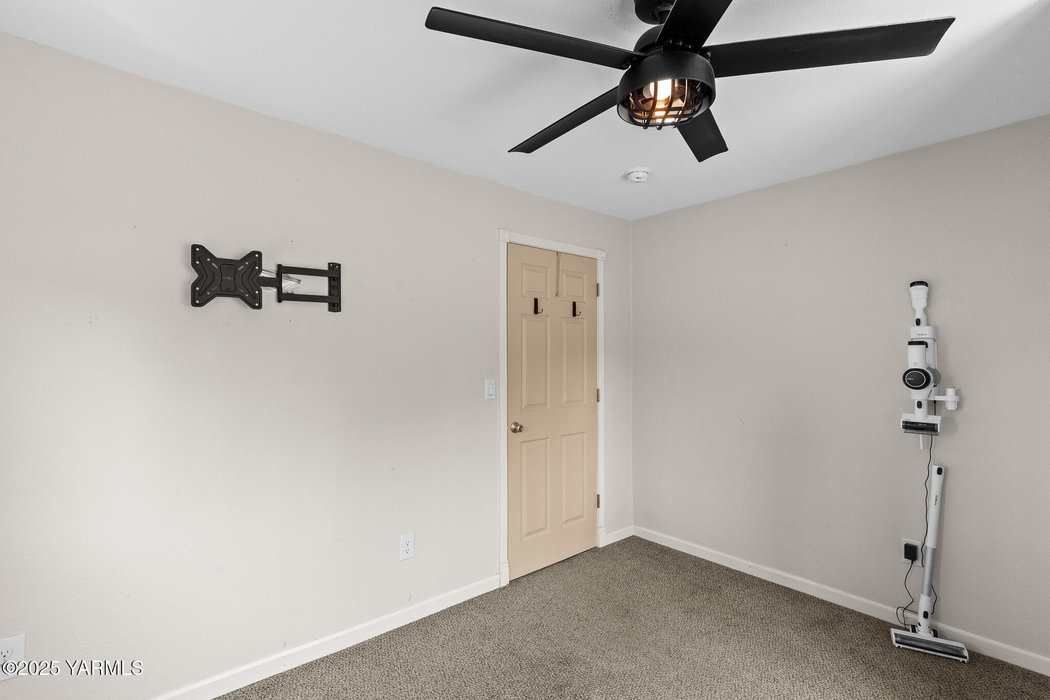 907 W Fremont Ave