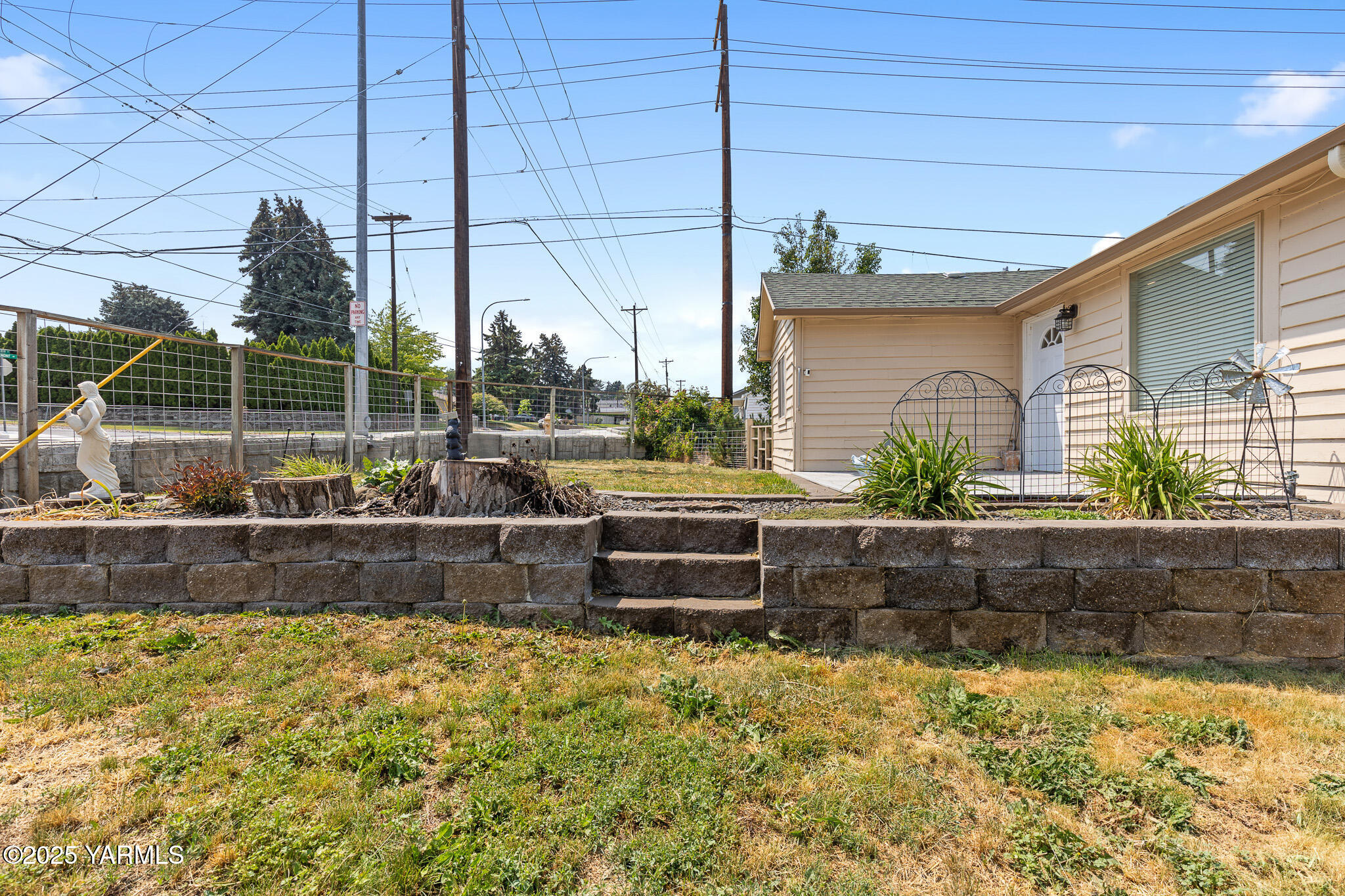 907 W Fremont Ave