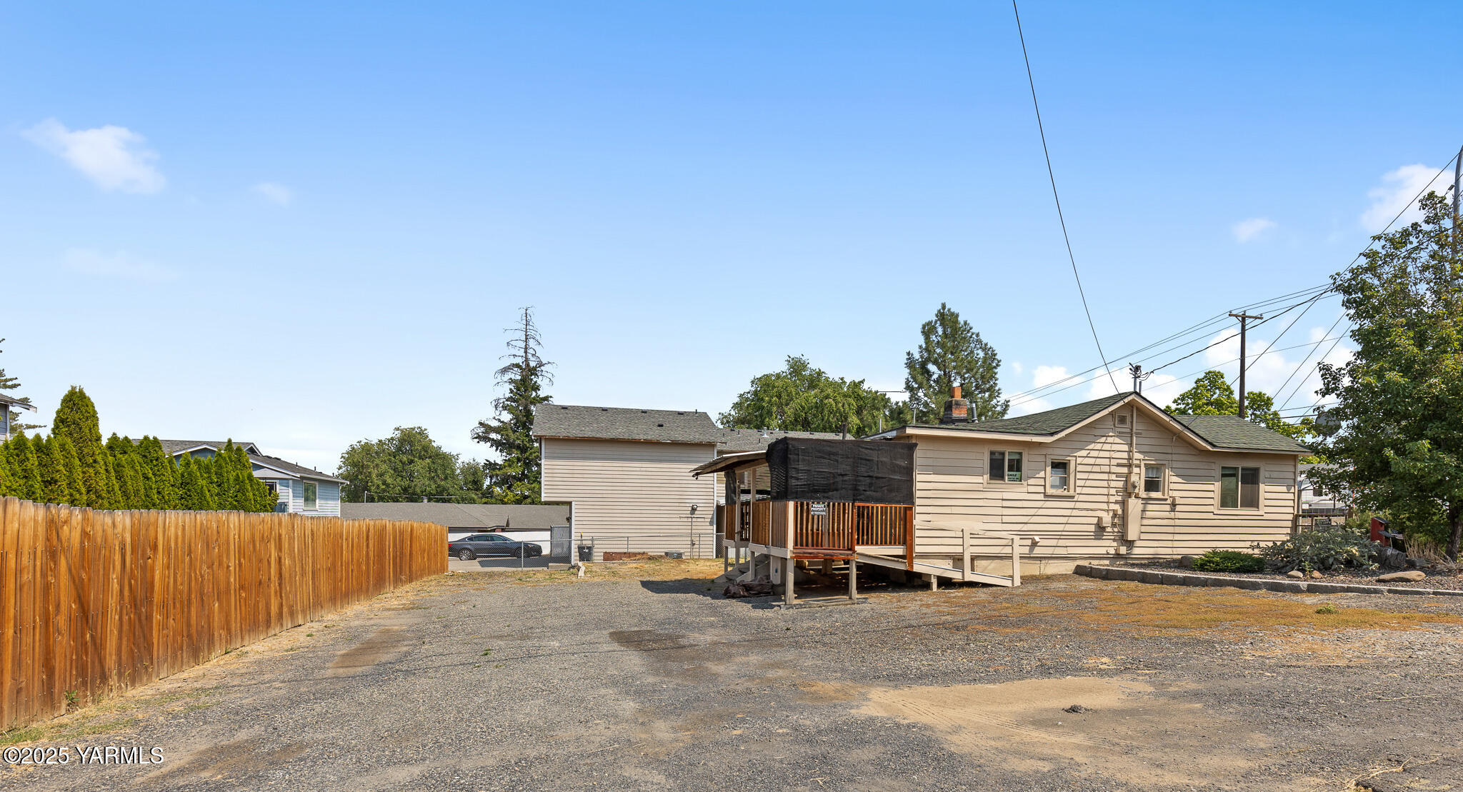 907 W Fremont Ave