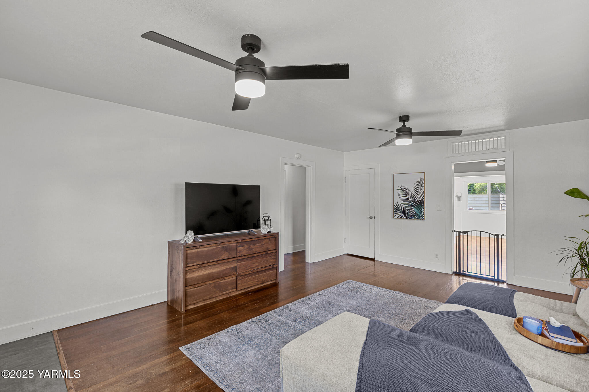 319 Naches Ave