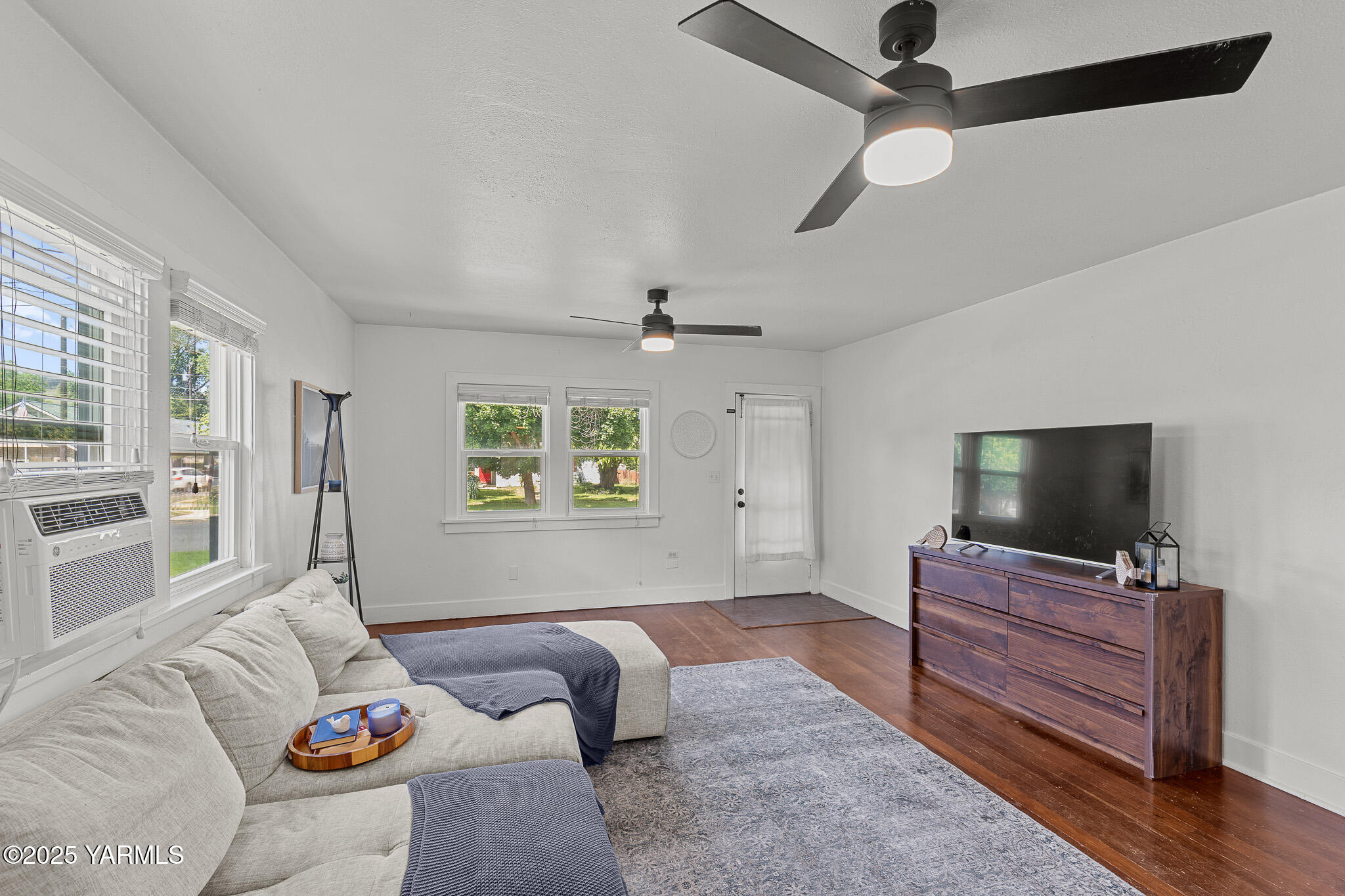 319 Naches Ave