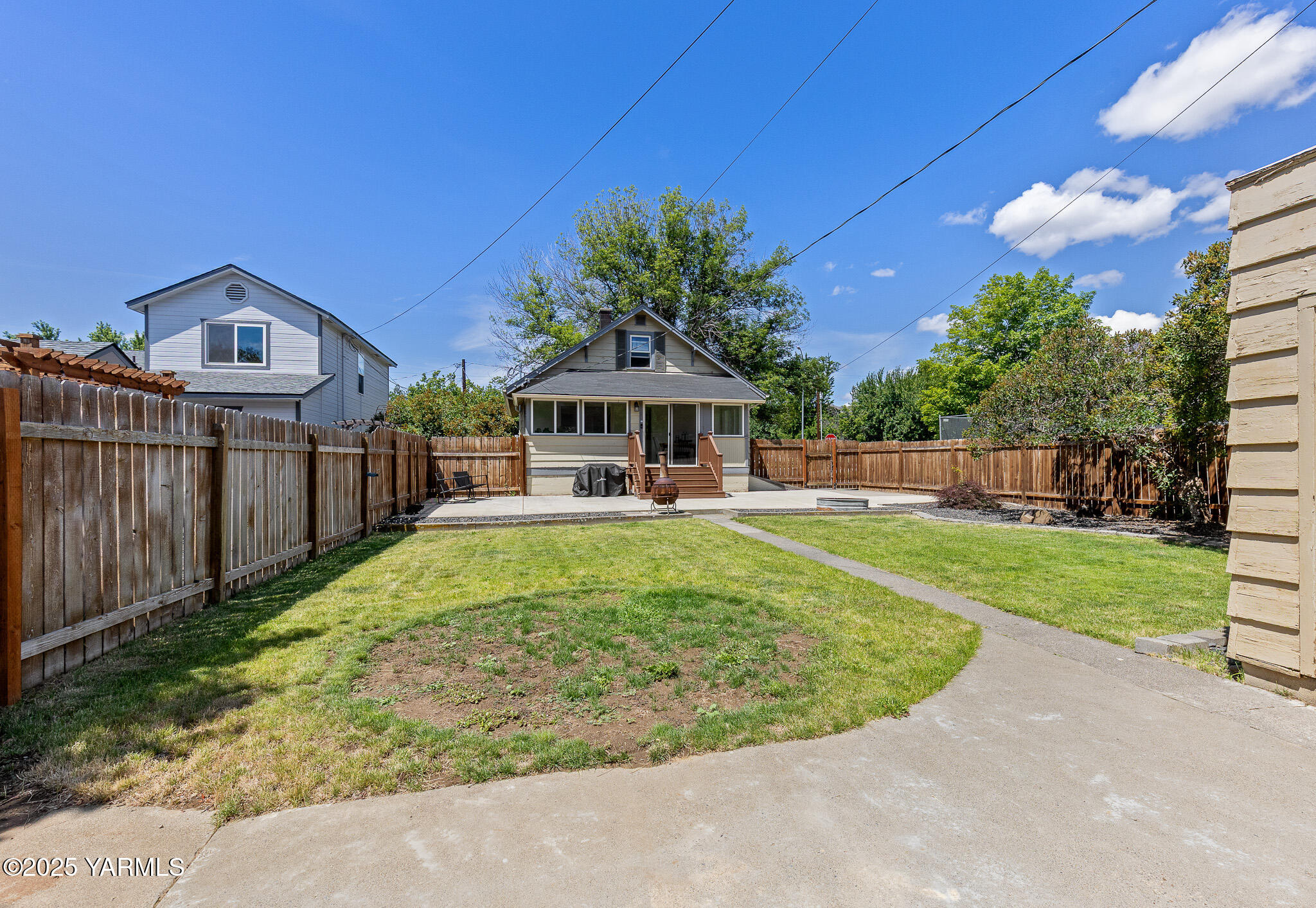 319 Naches Ave