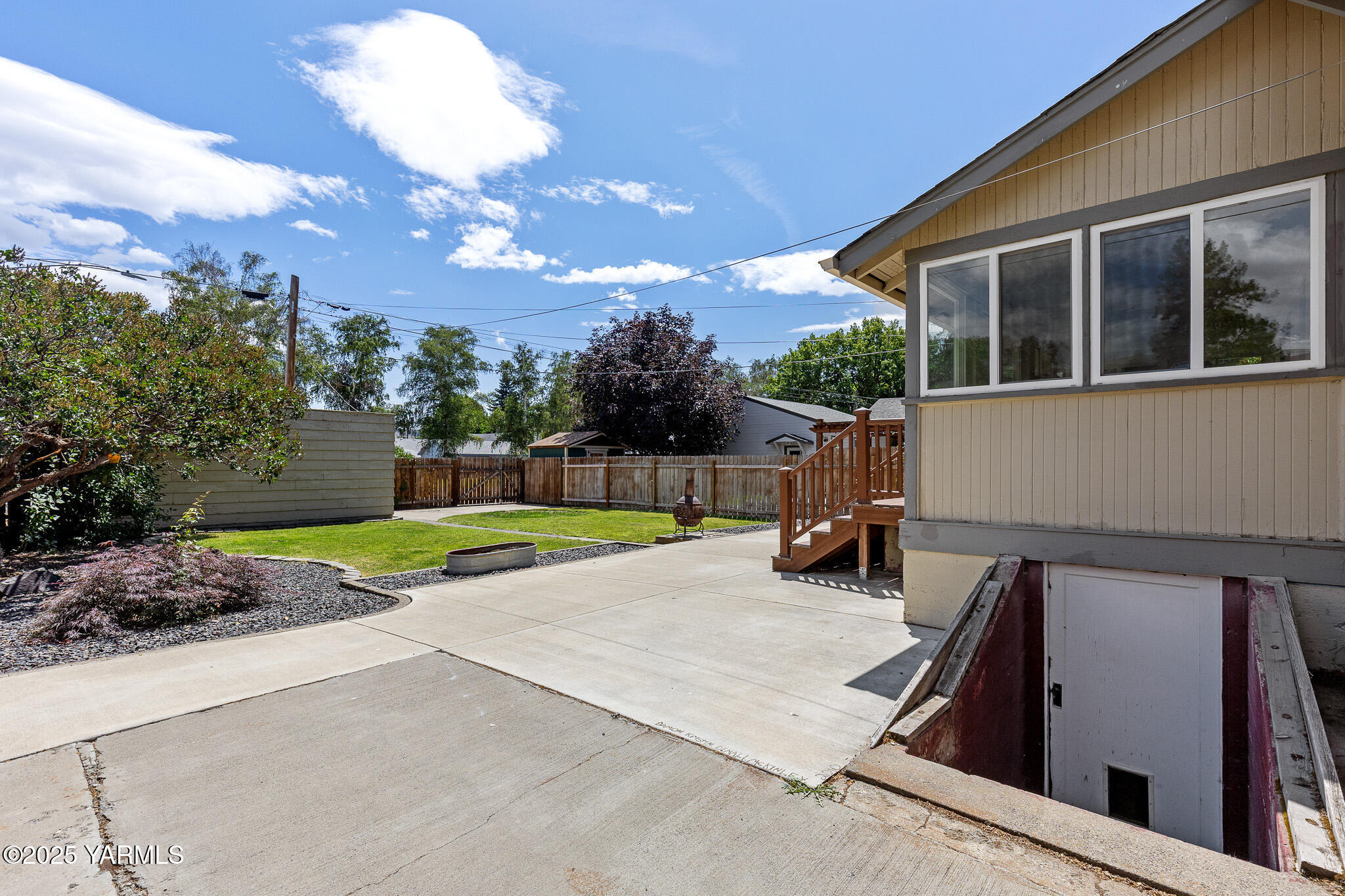 319 Naches Ave