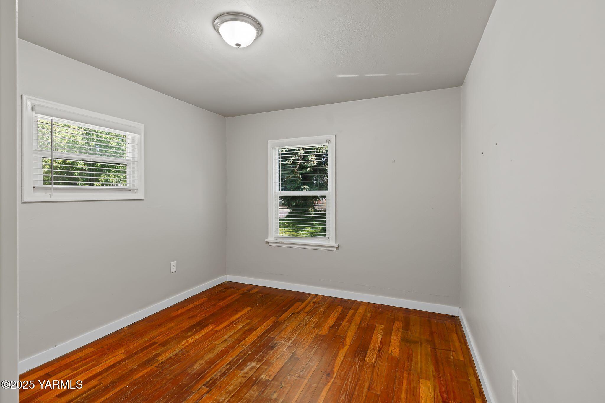 706 W Fremont Ave