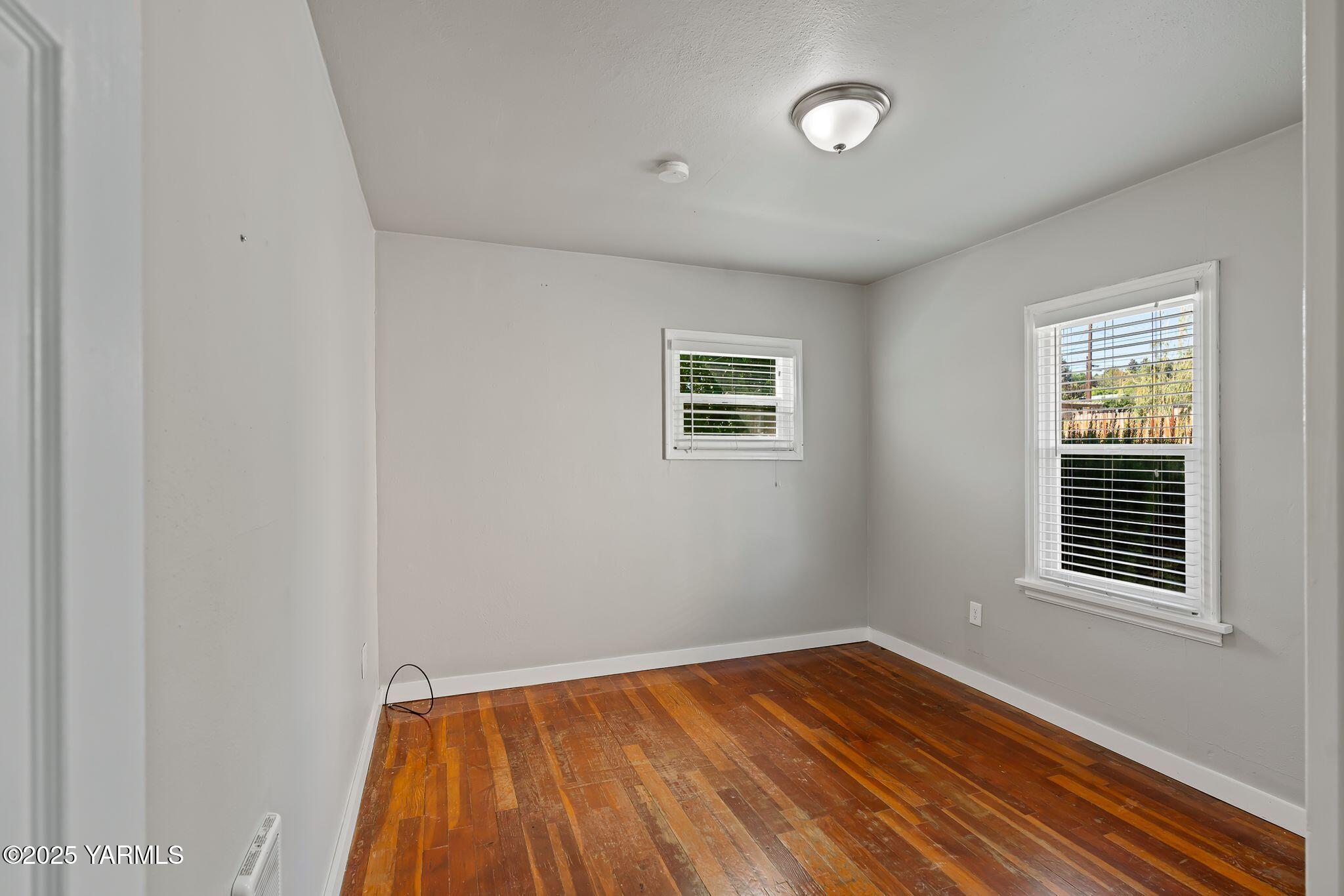 706 W Fremont Ave