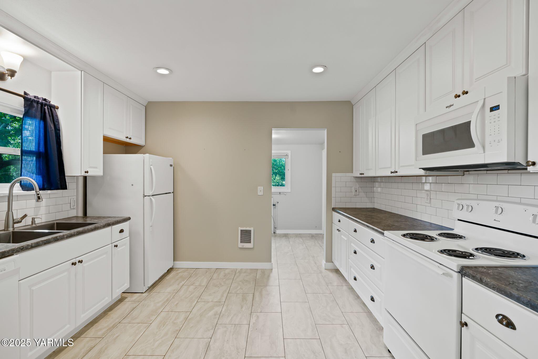 706 W Fremont Ave