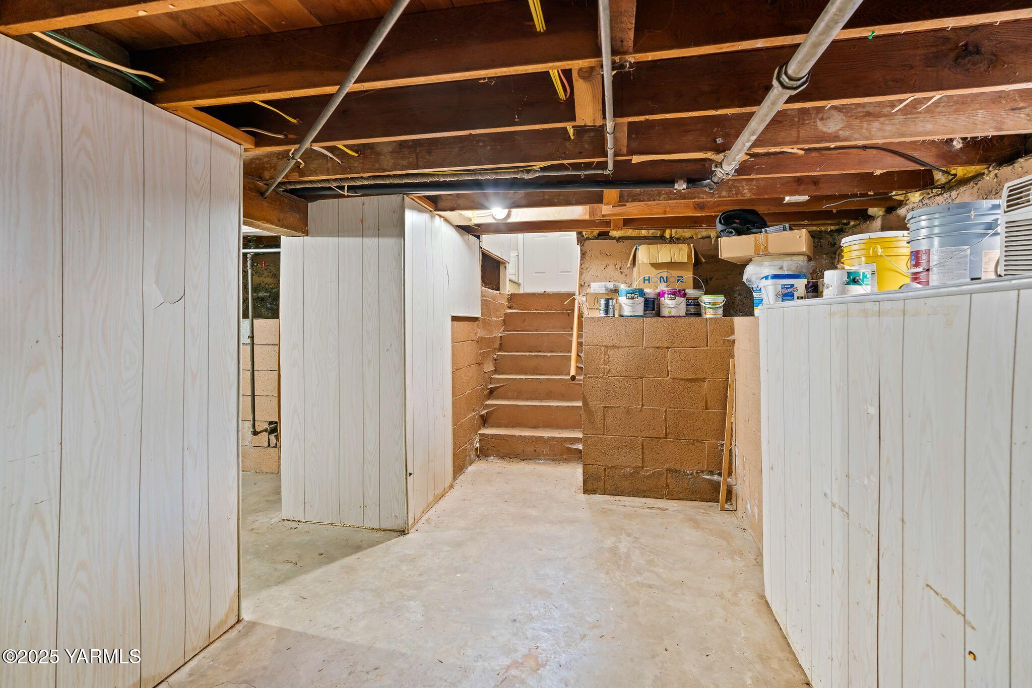 706 W Fremont Ave