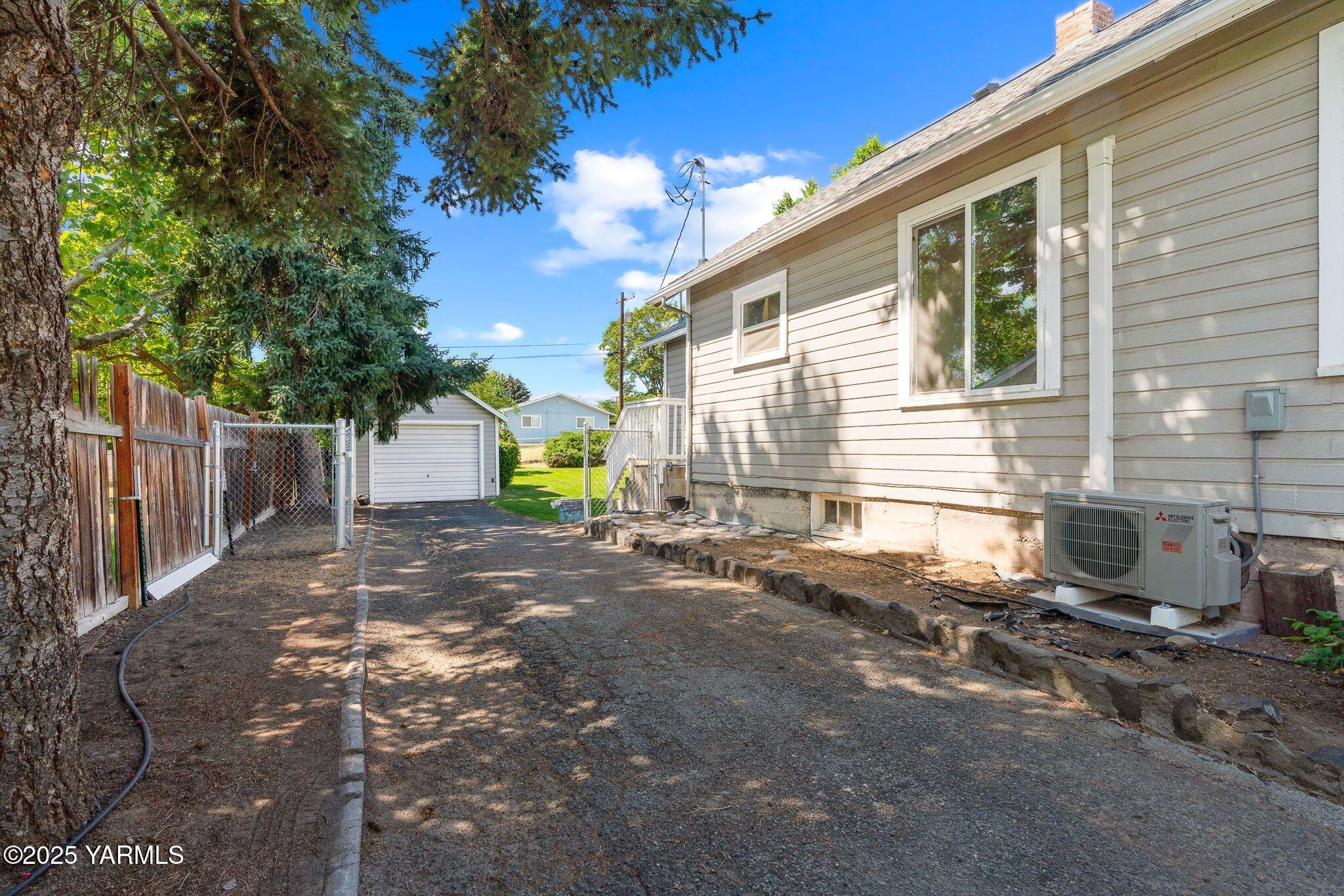 706 W Fremont Ave