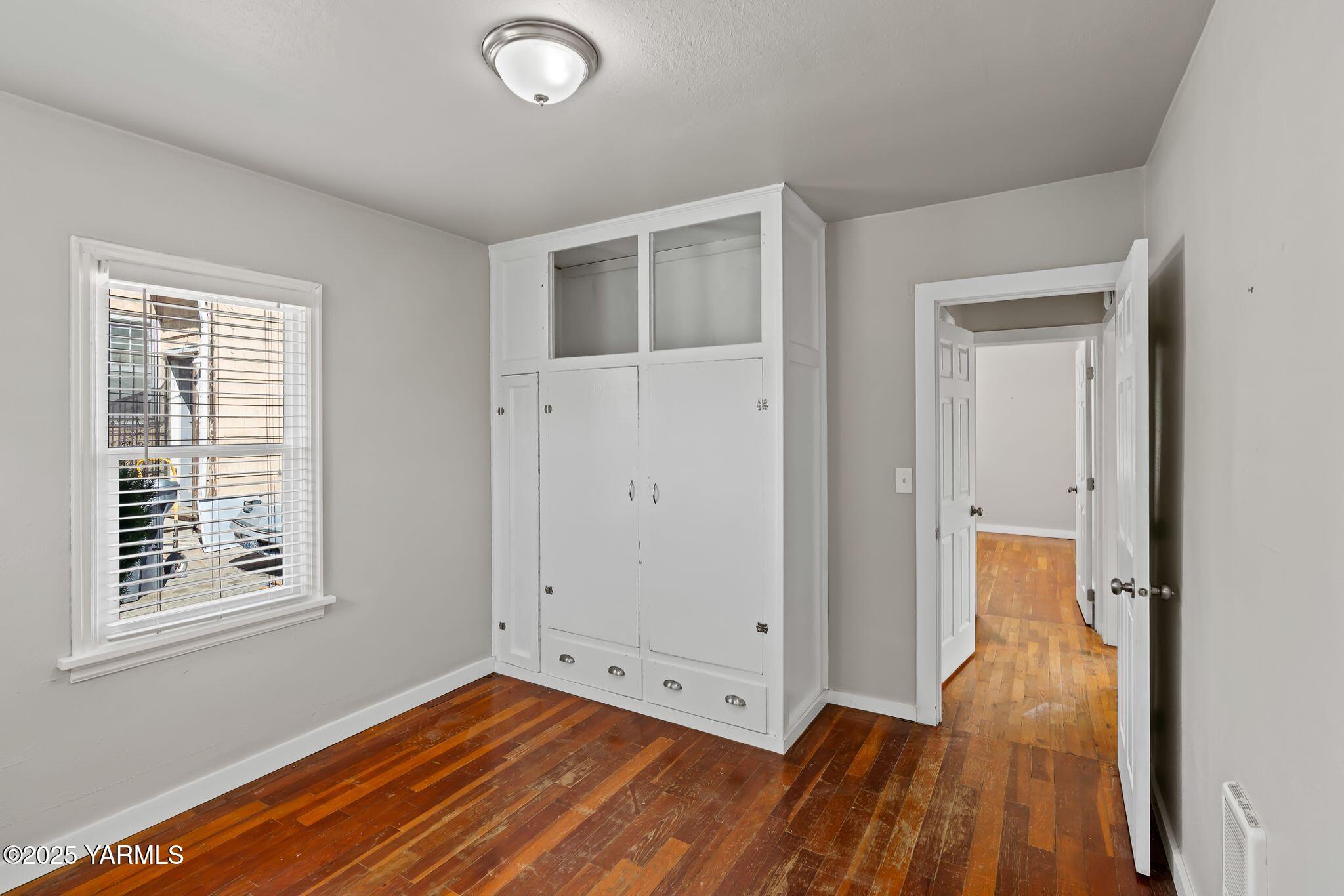 706 W Fremont Ave