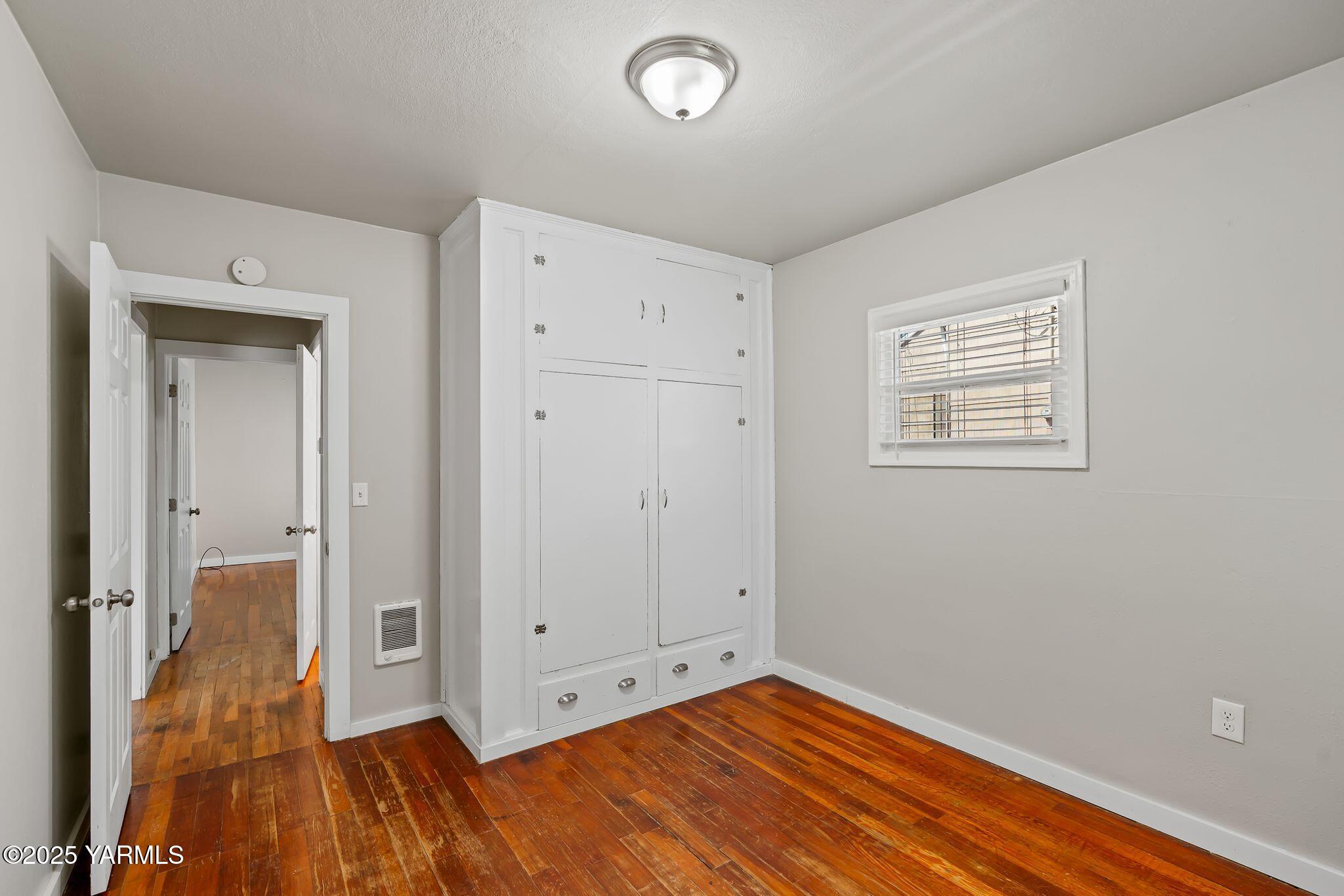 706 W Fremont Ave