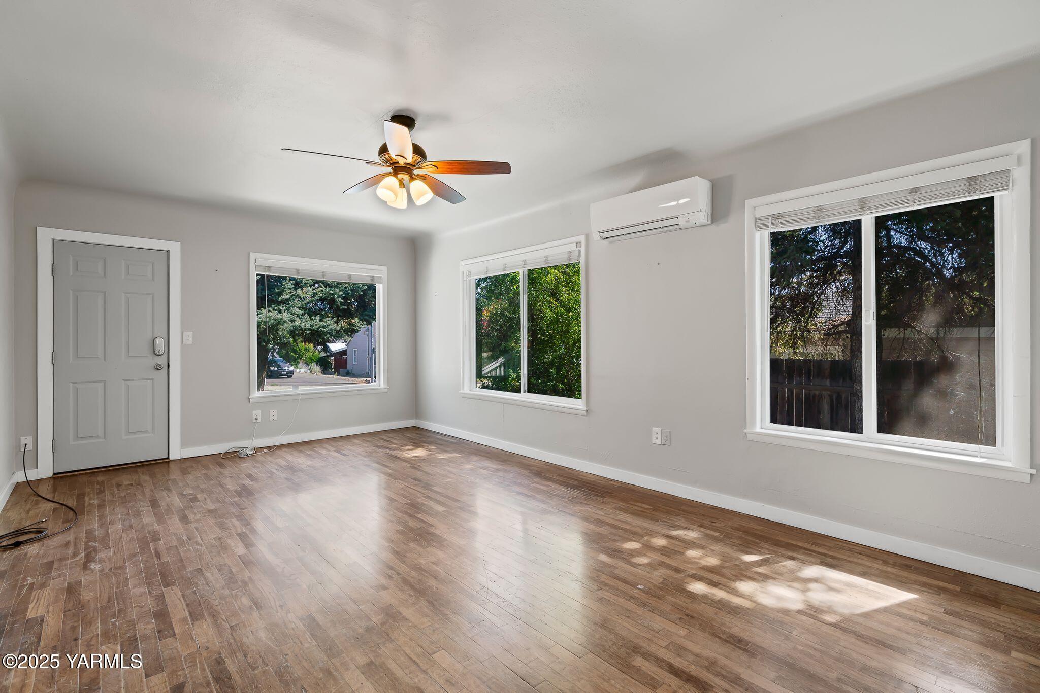 706 W Fremont Ave