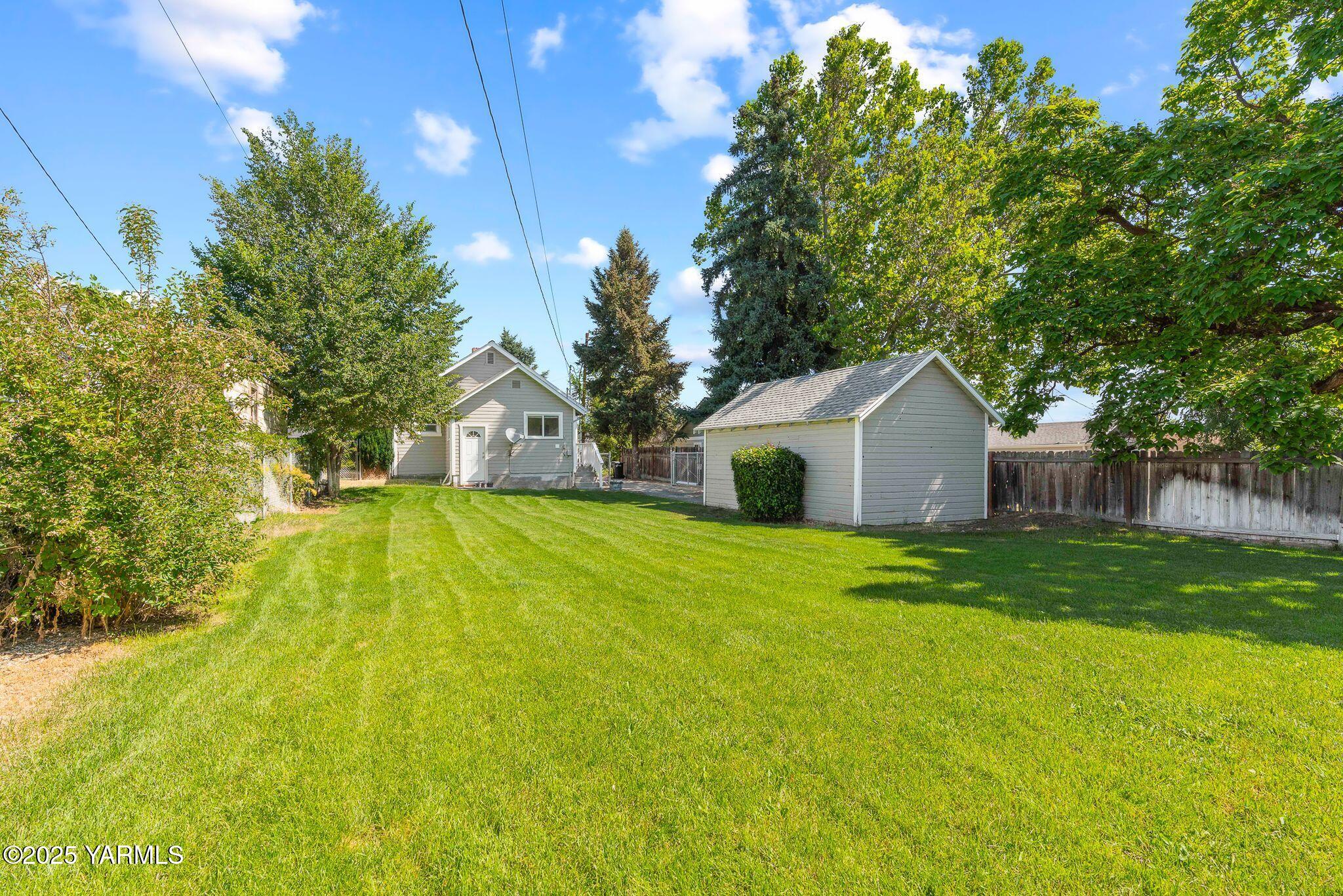 706 W Fremont Ave
