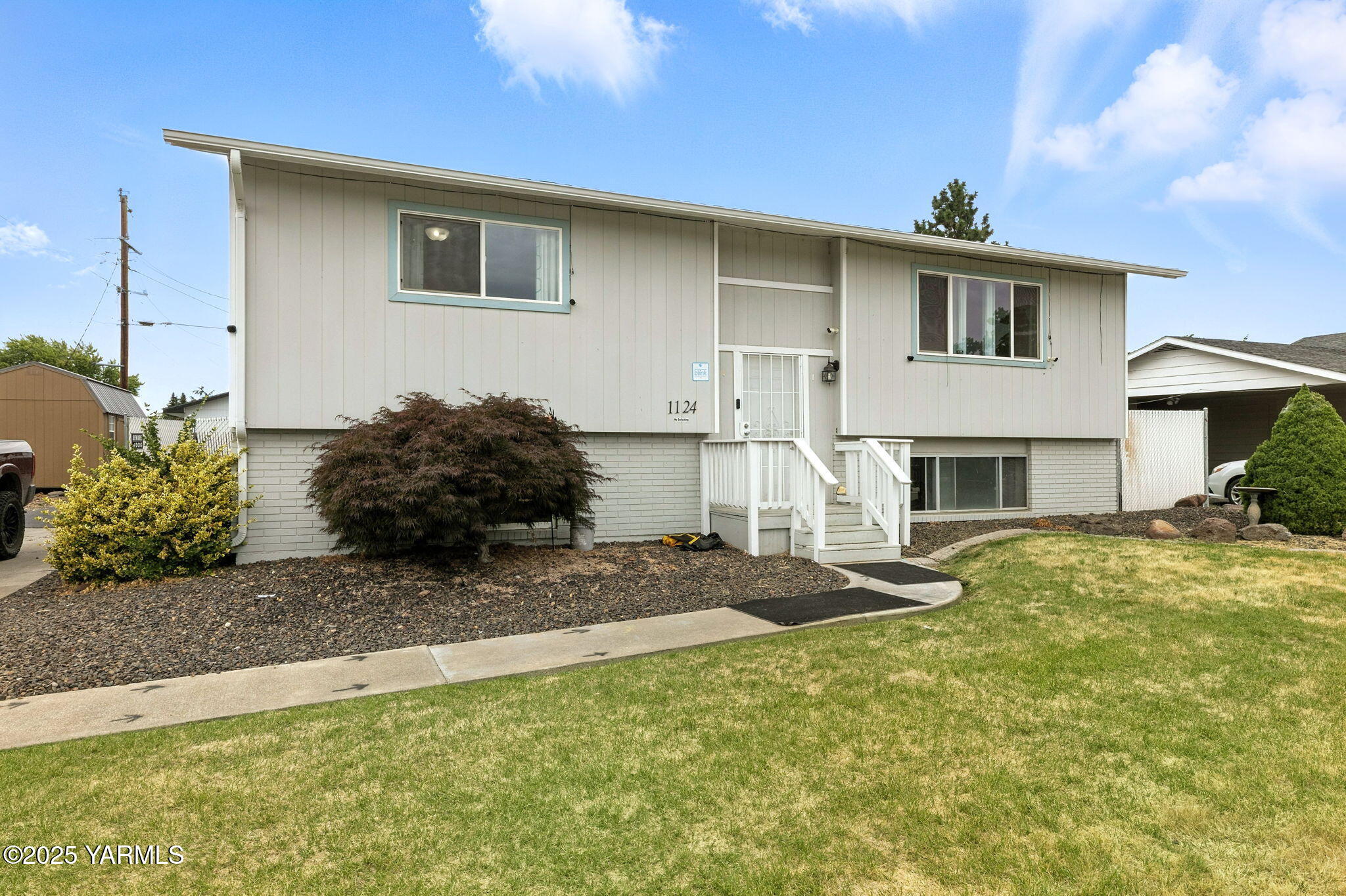1124 S 29th Ave