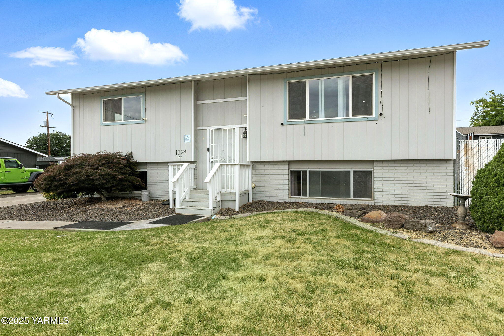 1124 S 29th Ave