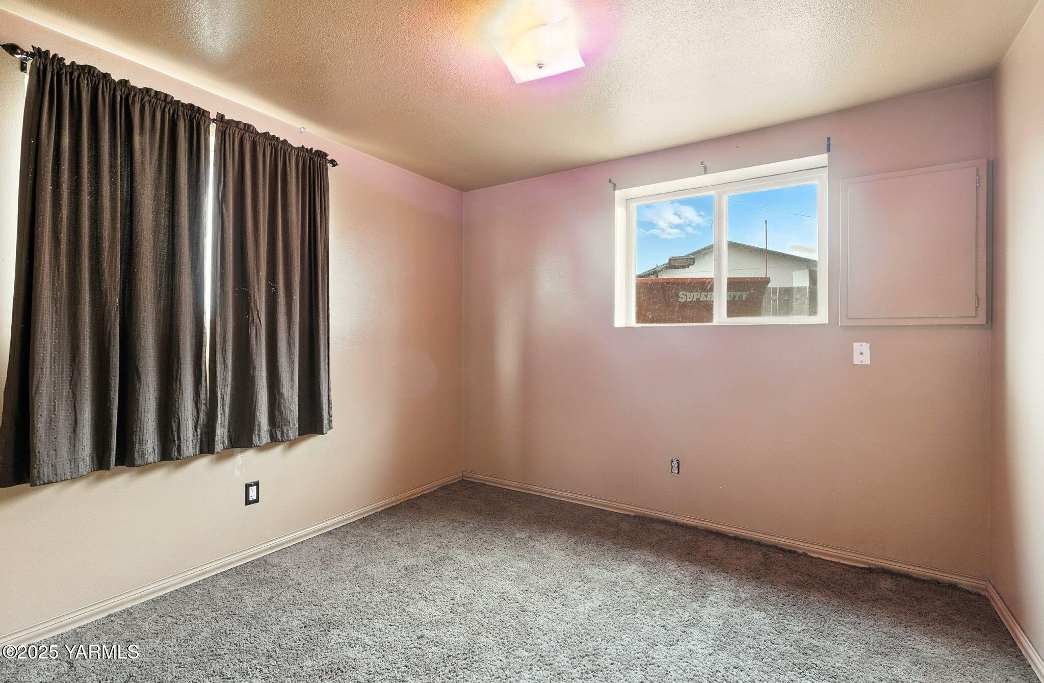 1124 S 29th Ave