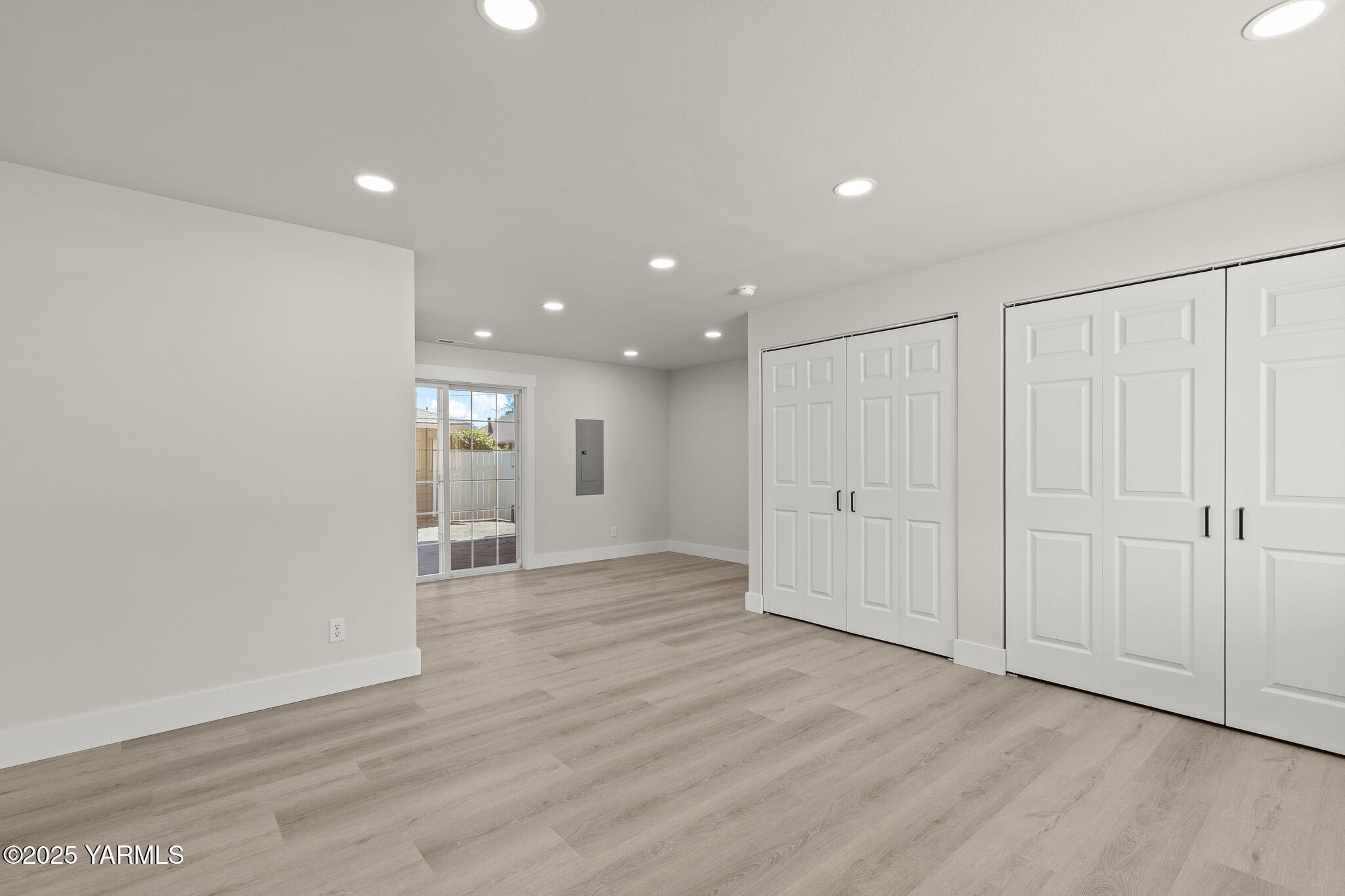 5804 W Walnut St