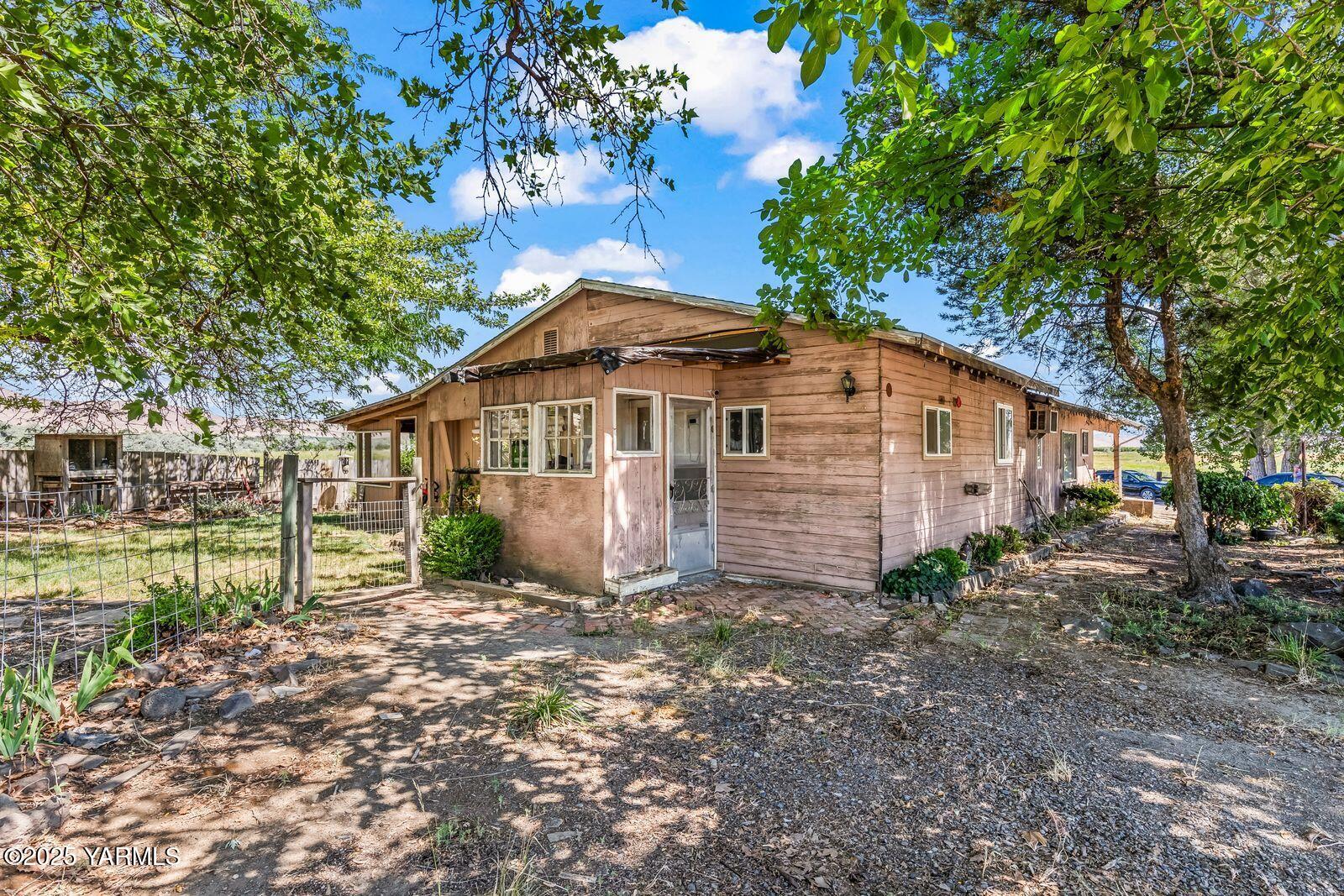 754 Kings Ln