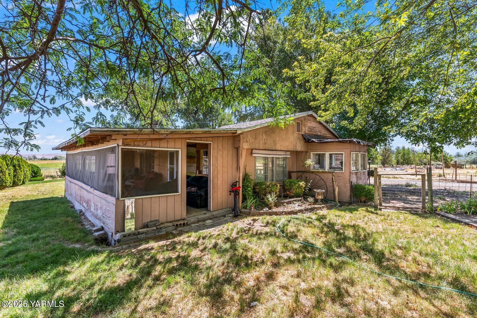 754 Kings Ln