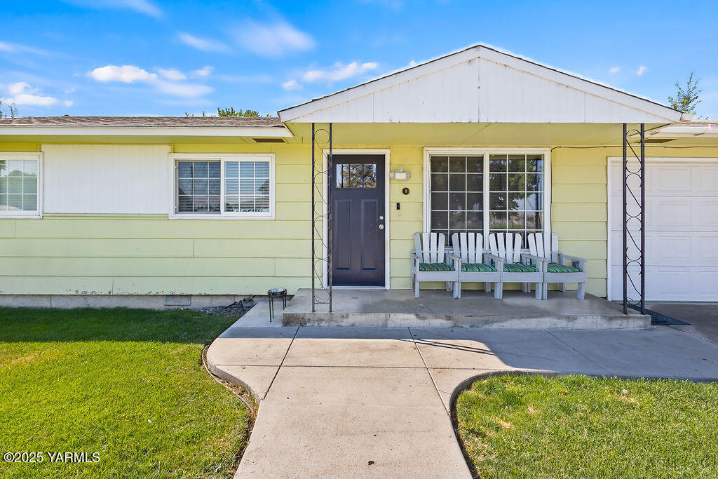 206 Franklin Ave