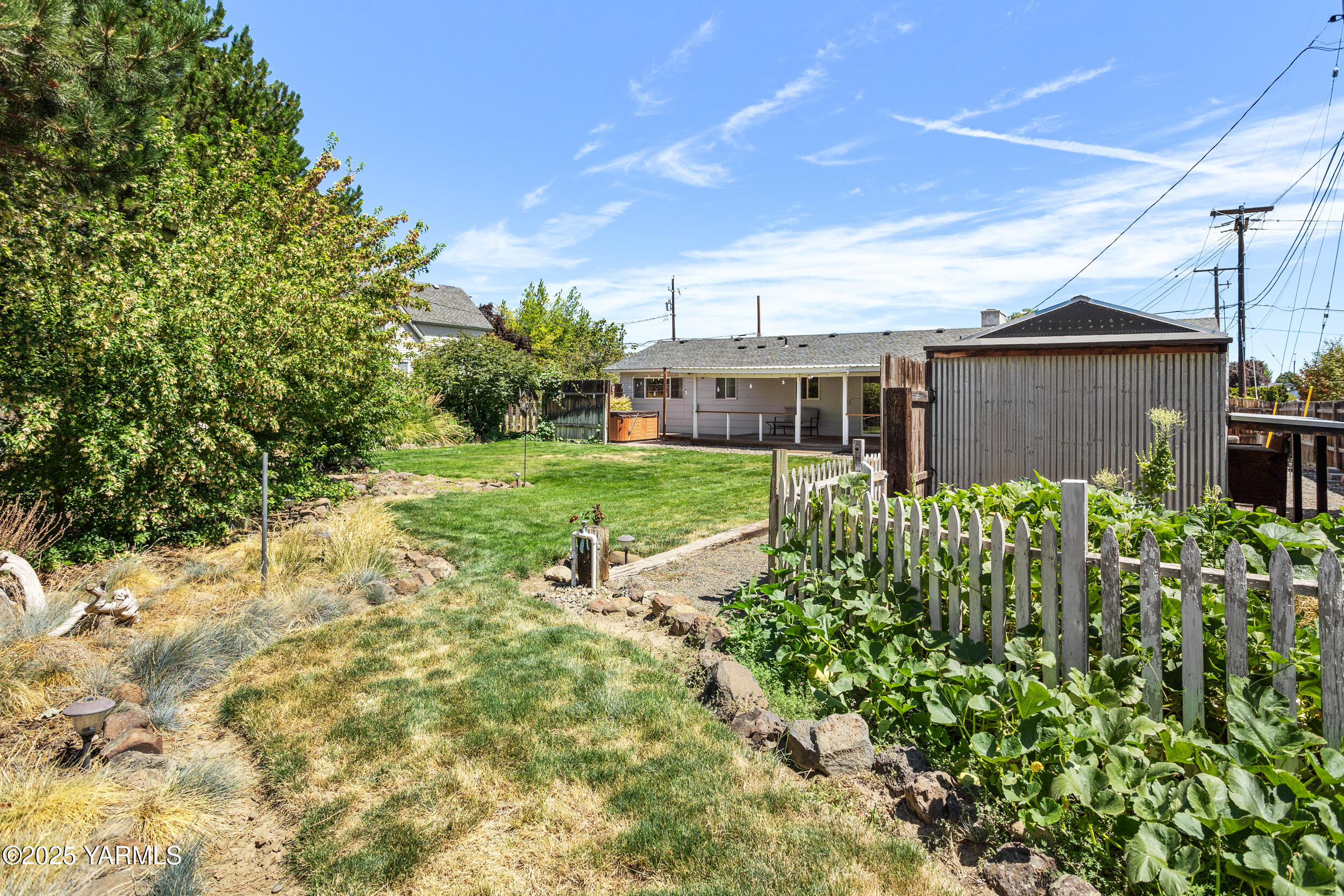 1416 S 34th Ave
