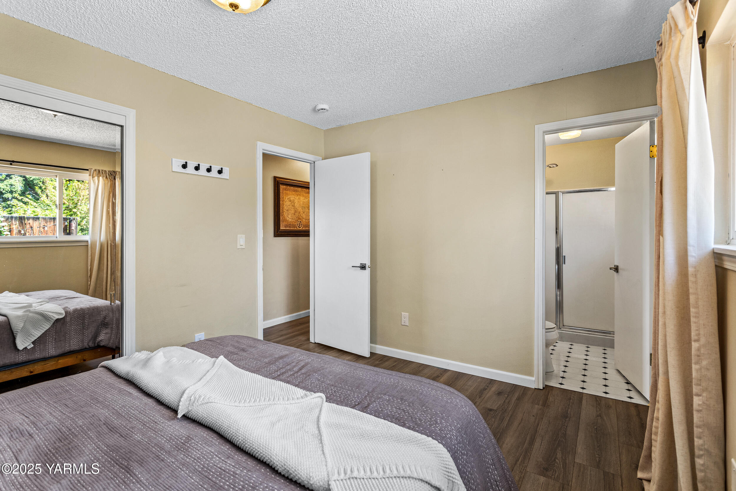 1416 S 34th Ave