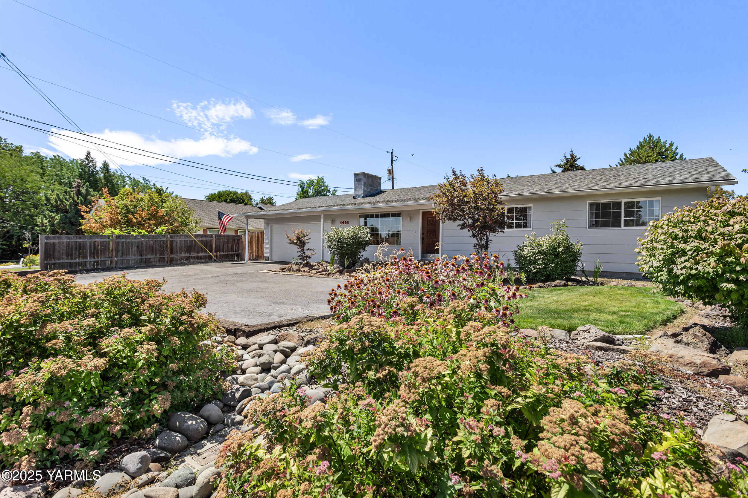 1416 S 34th Ave