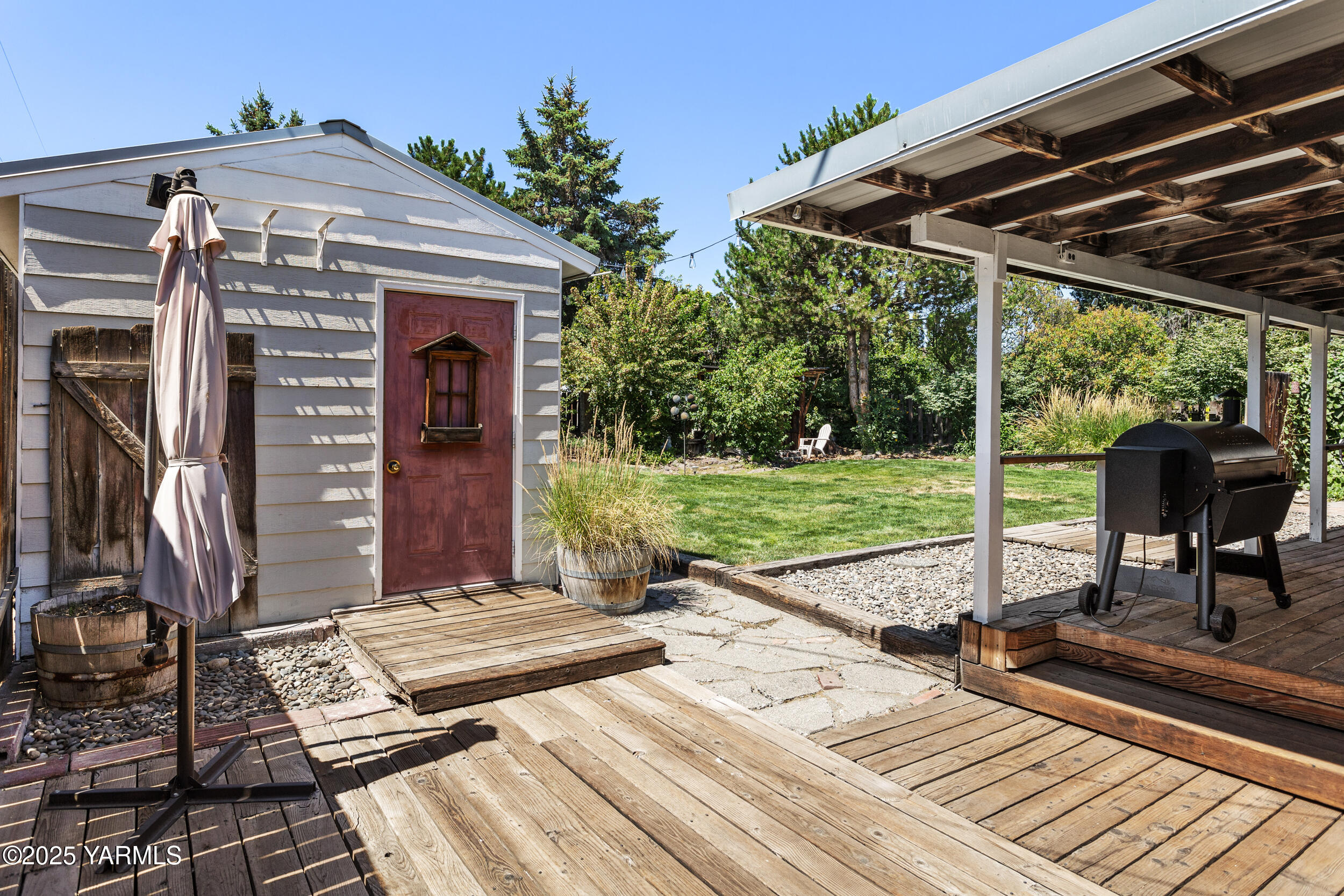 1416 S 34th Ave