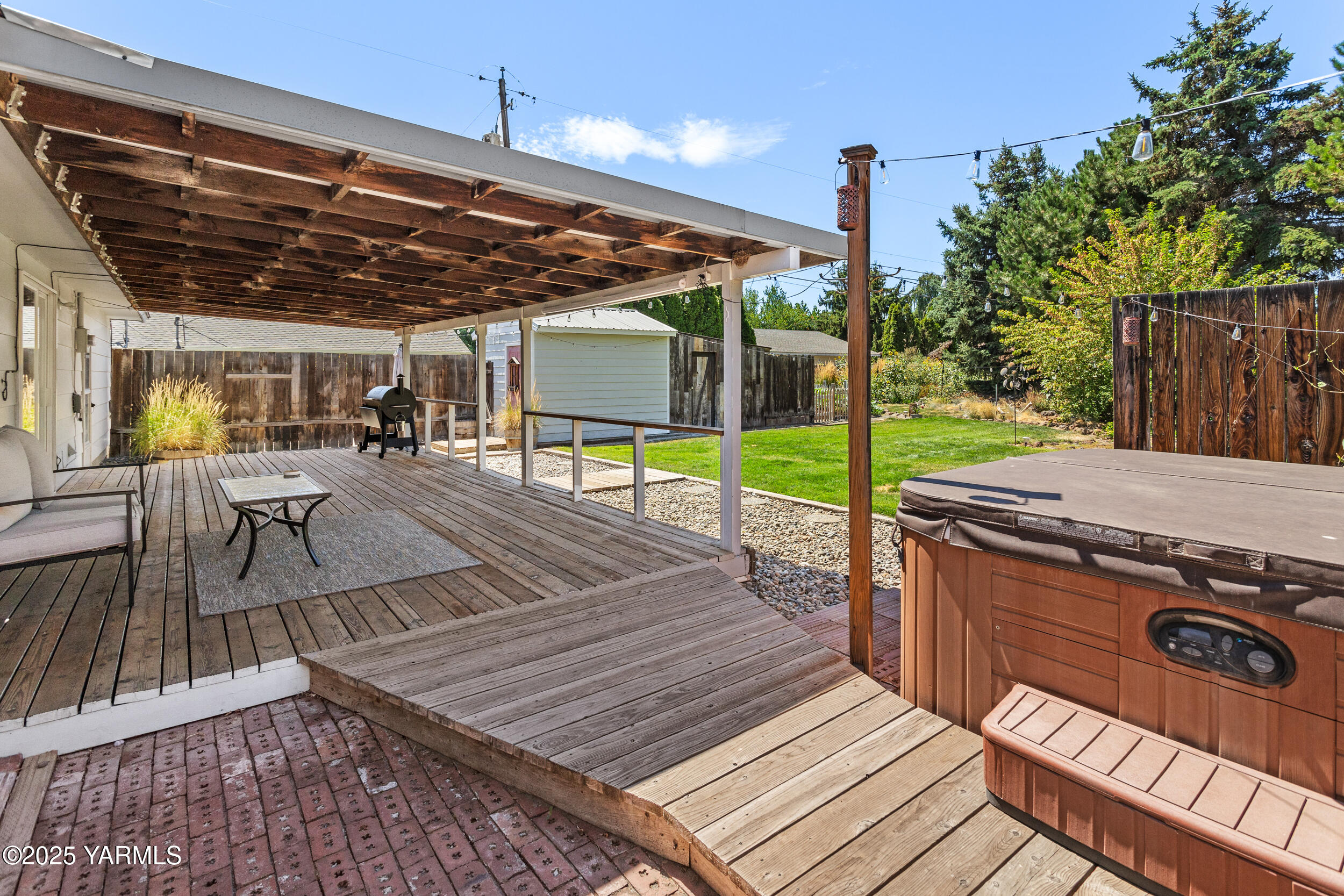 1416 S 34th Ave