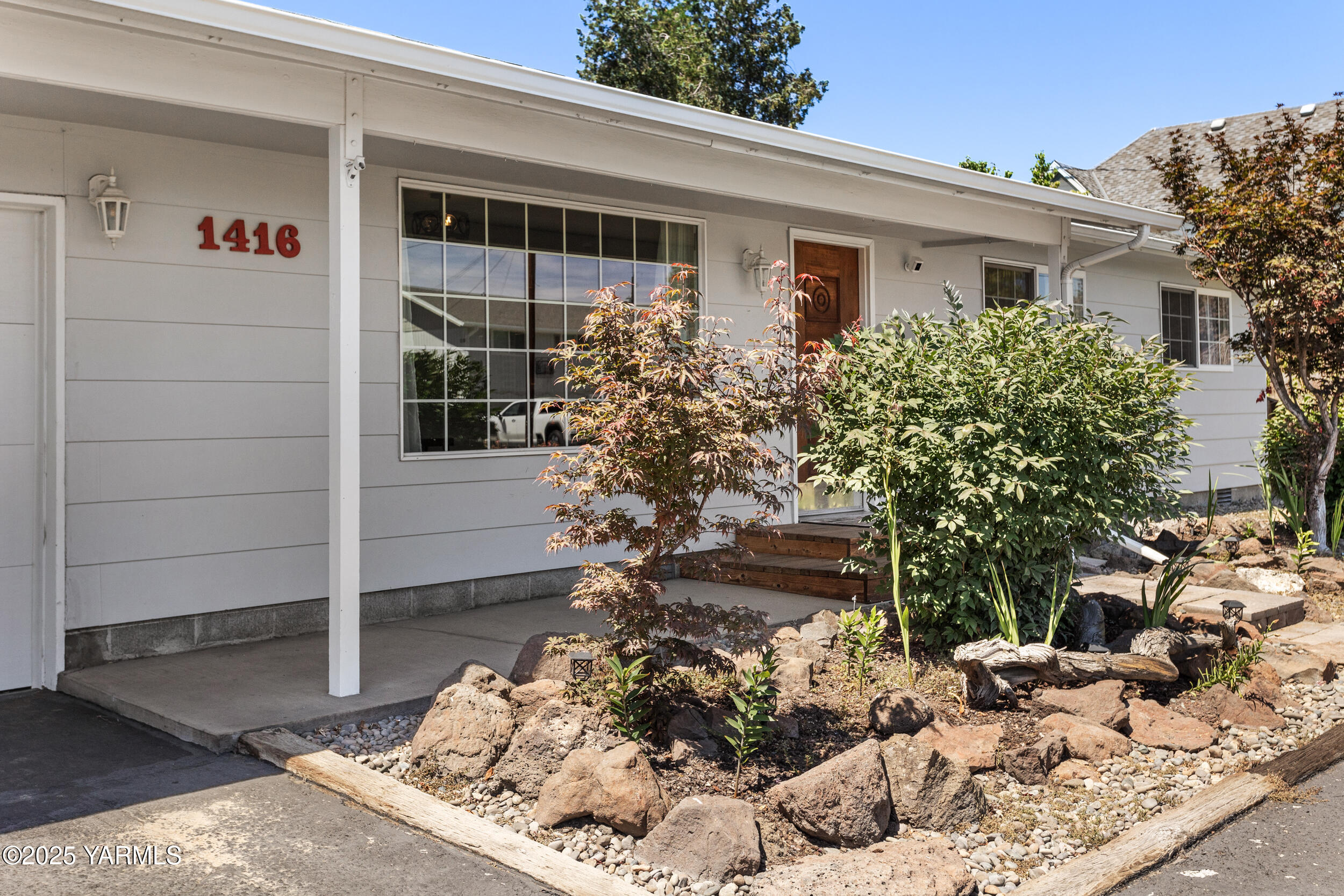 1416 S 34th Ave