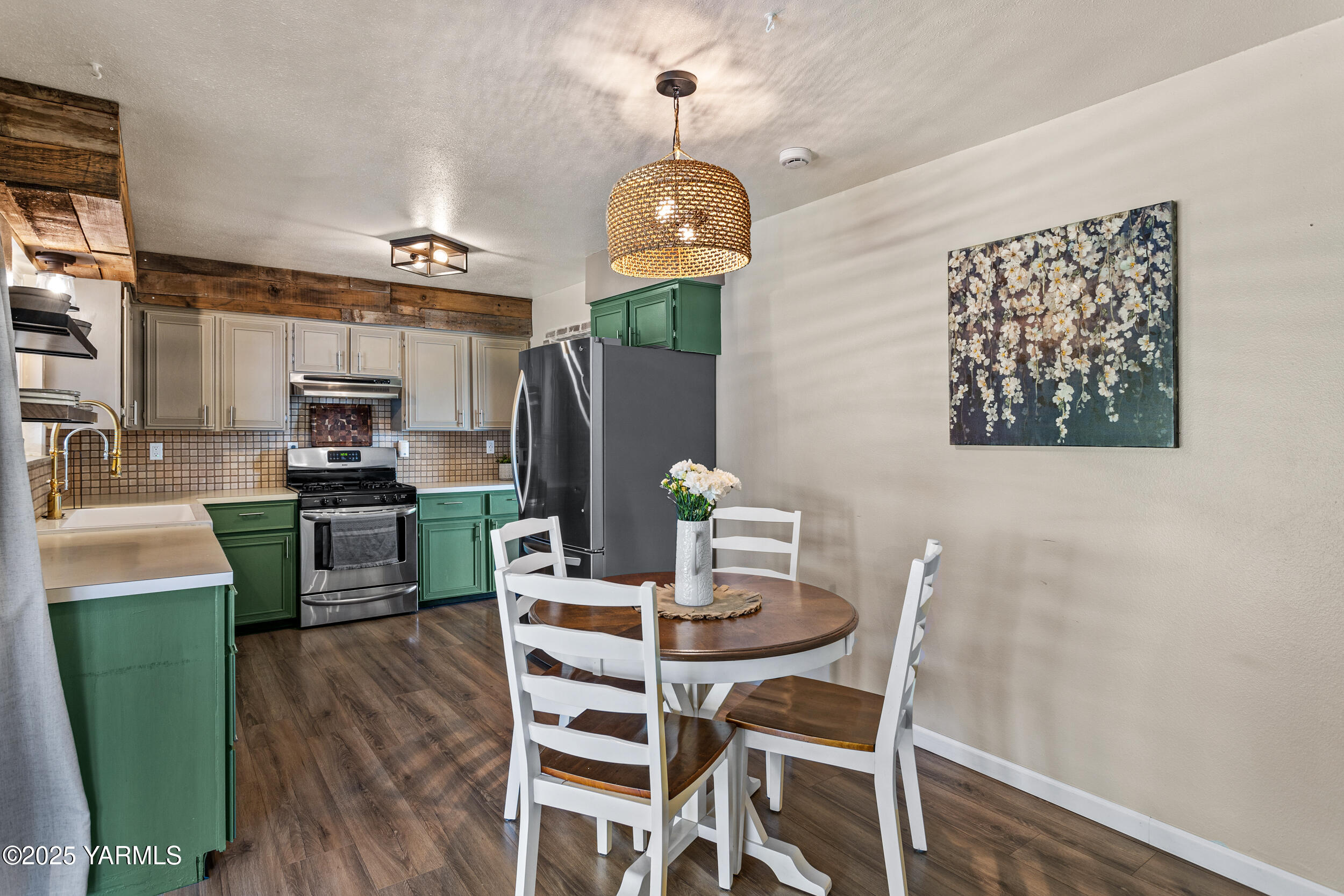 1416 S 34th Ave