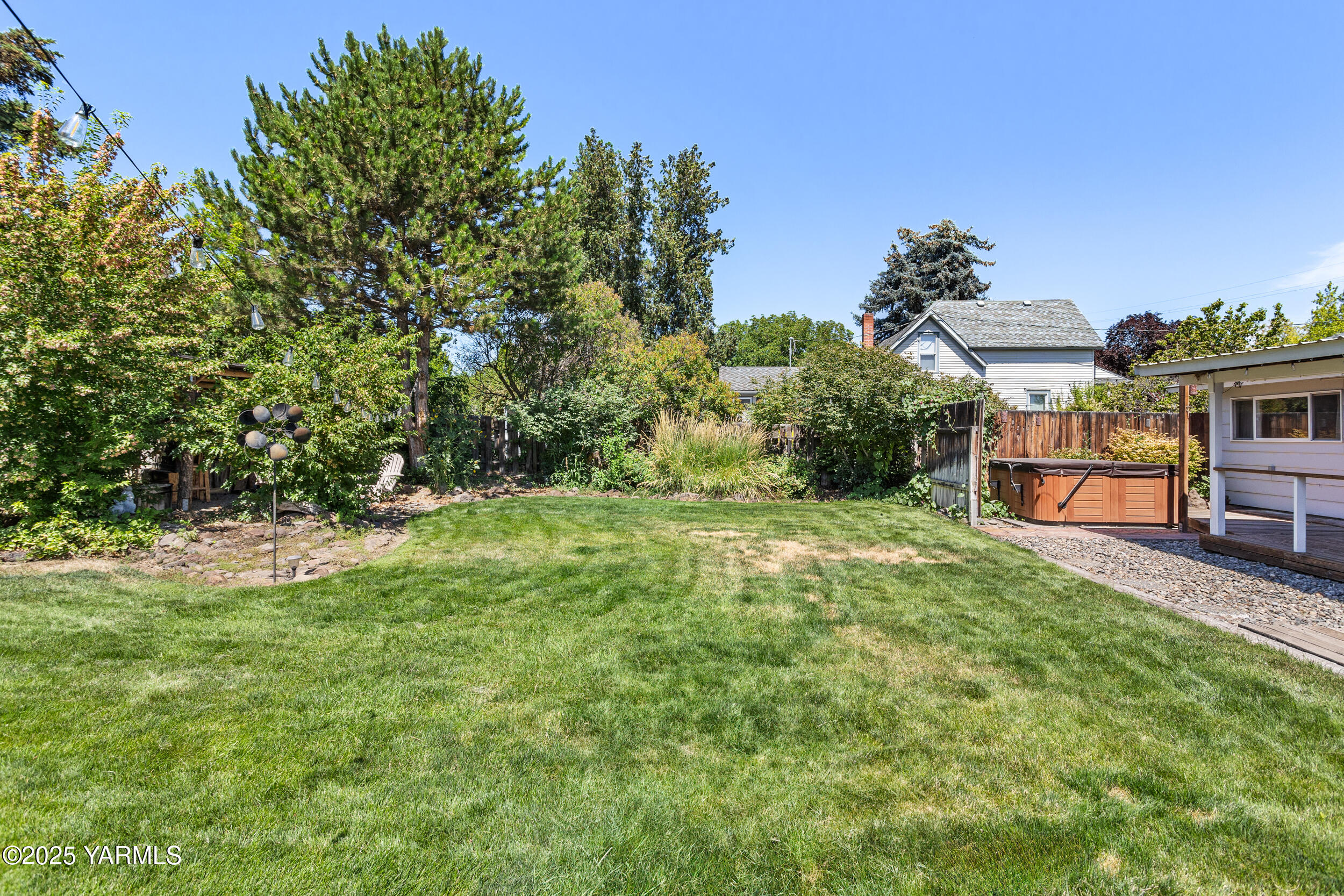 1416 S 34th Ave