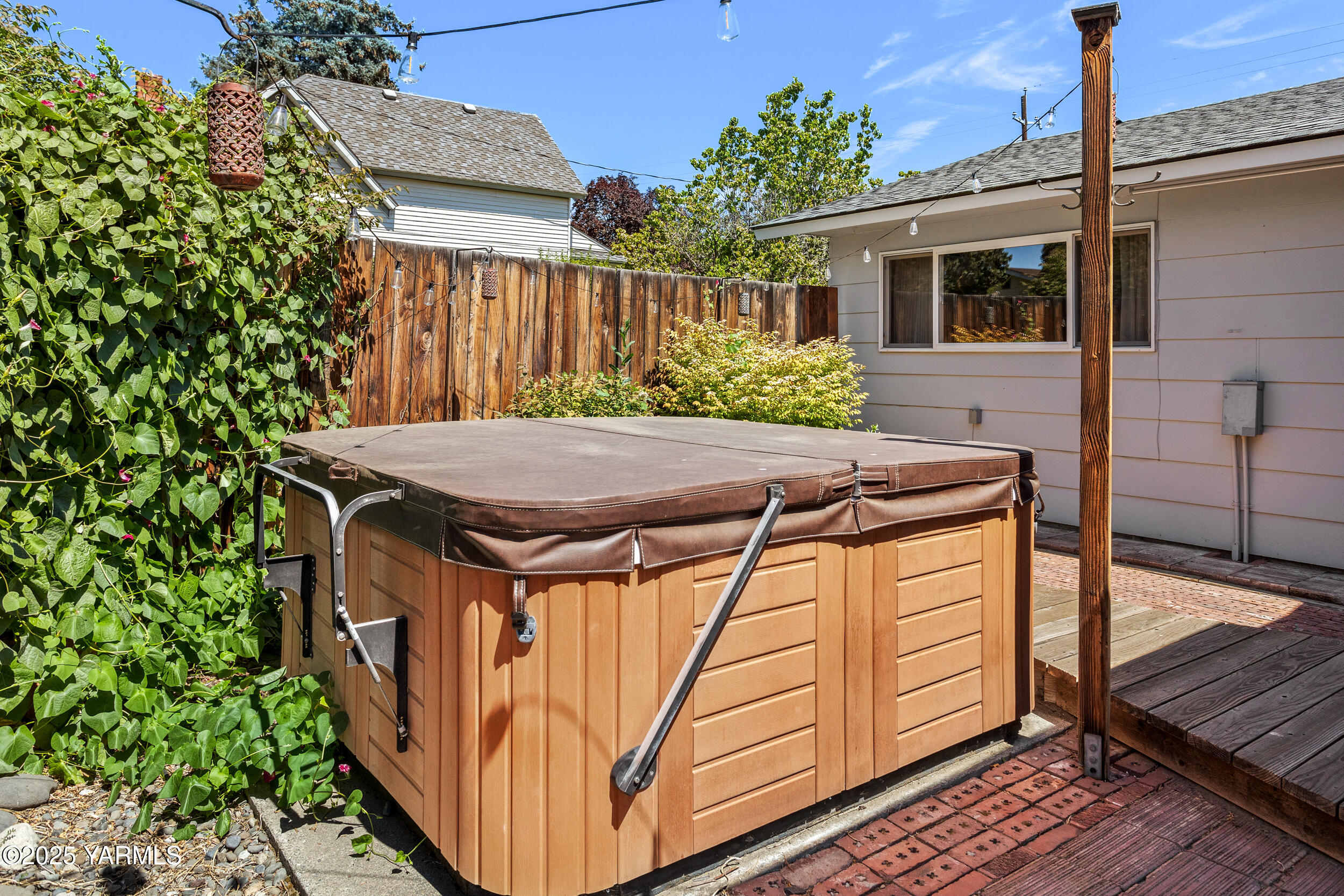 1416 S 34th Ave
