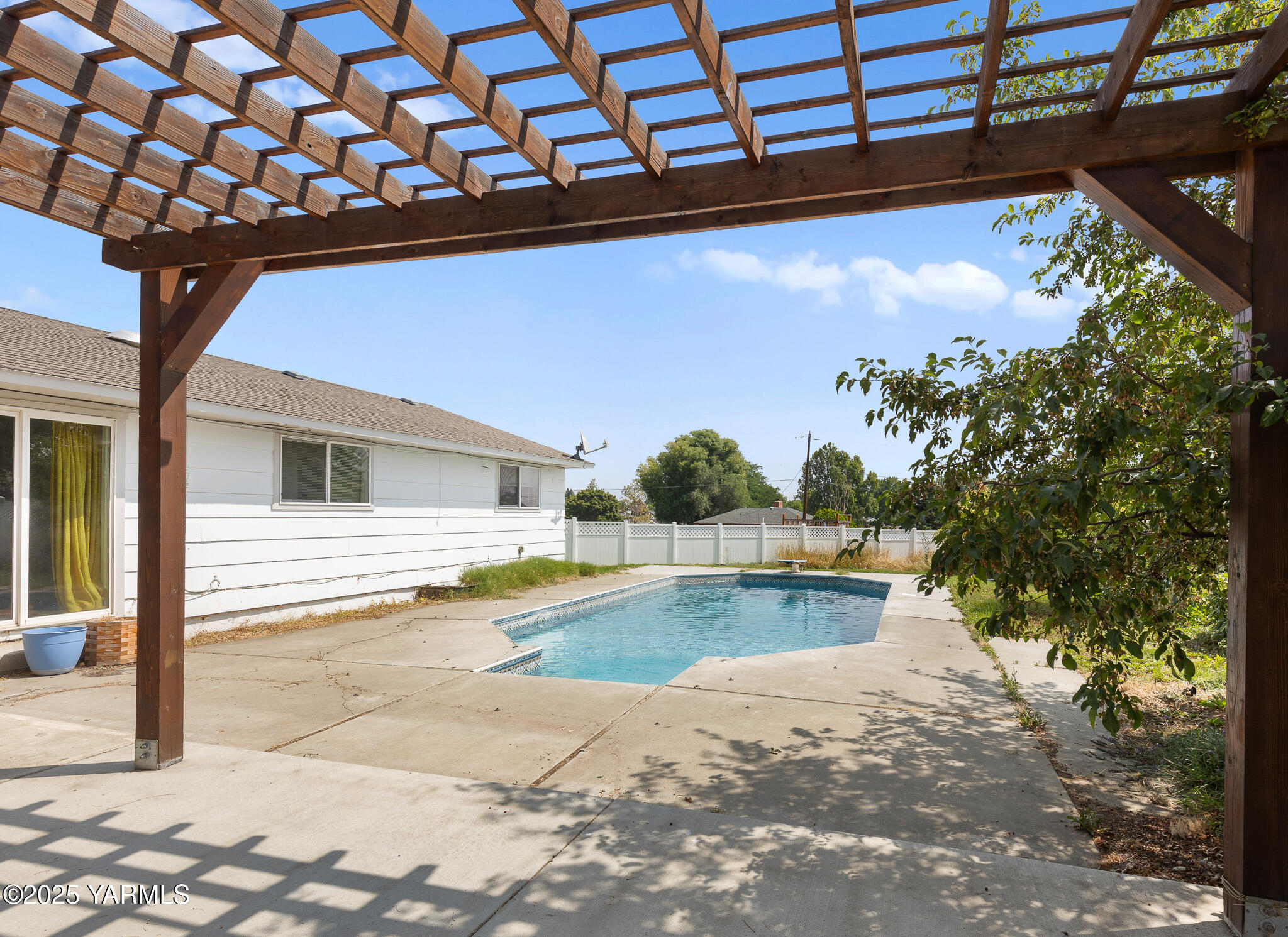 4002 Logan Pl
