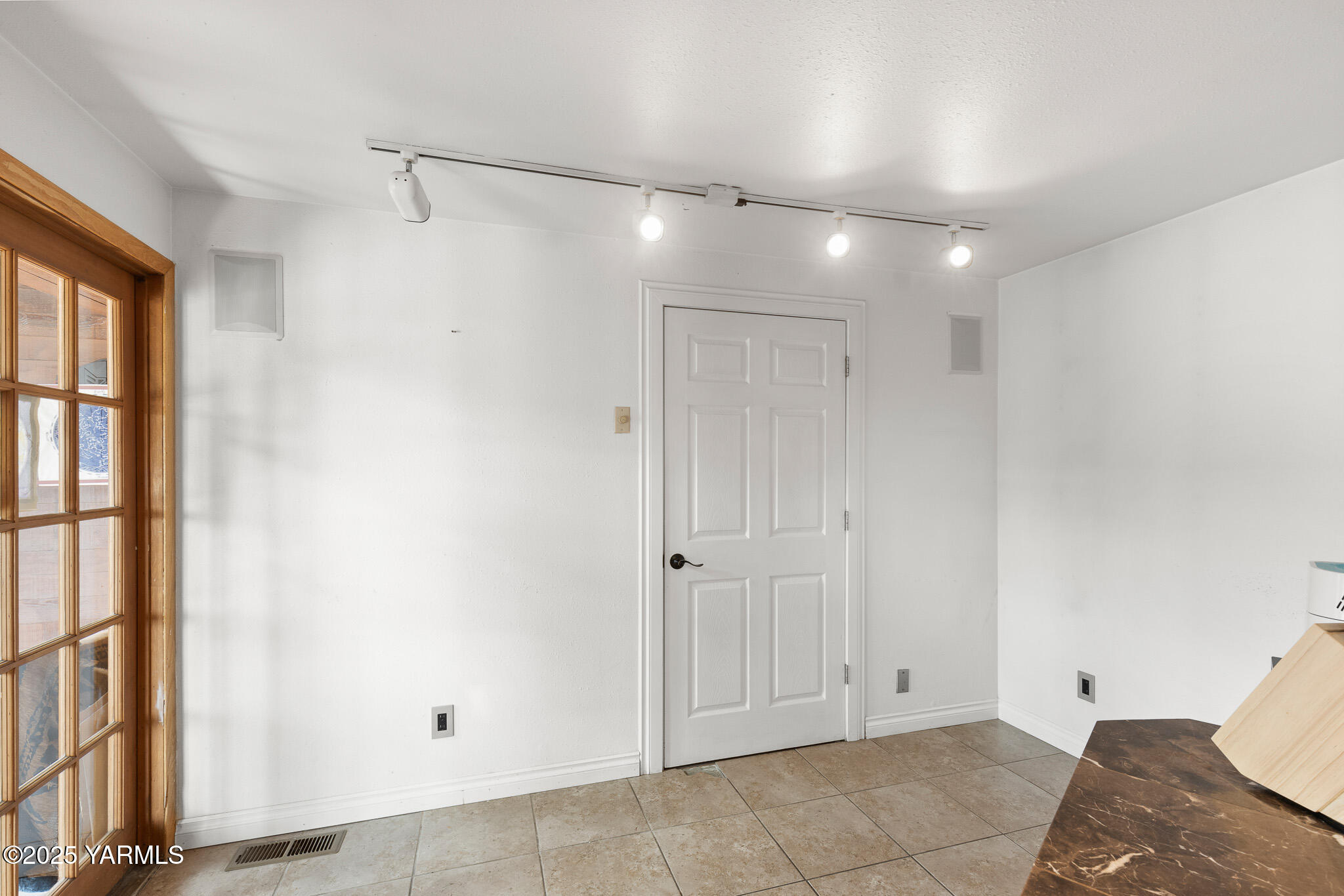 4002 Logan Pl