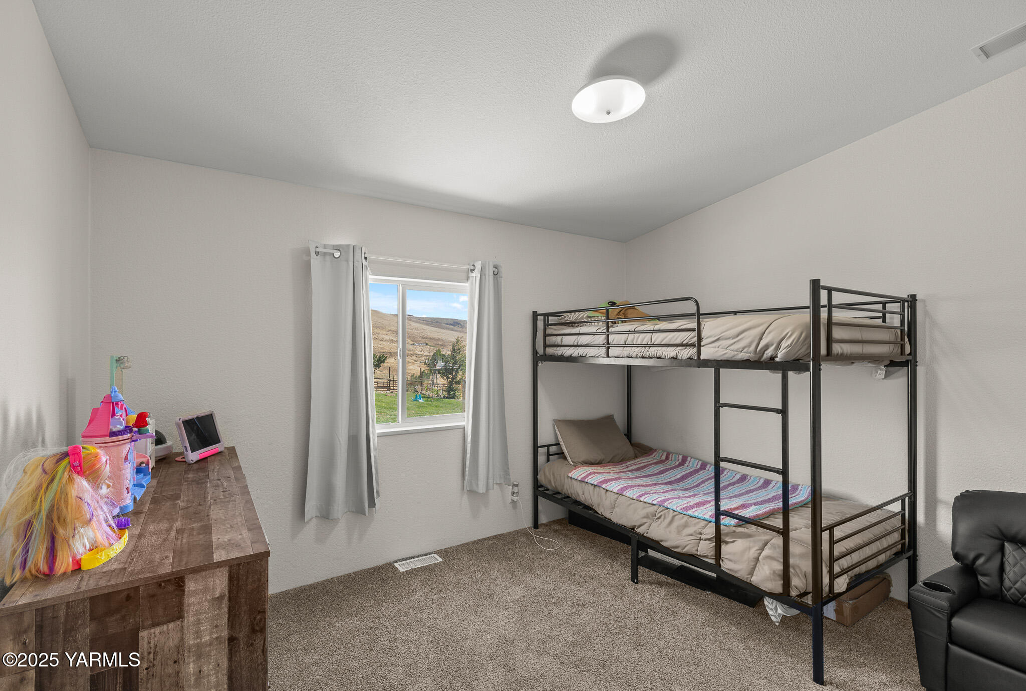 1031 Solar Ln