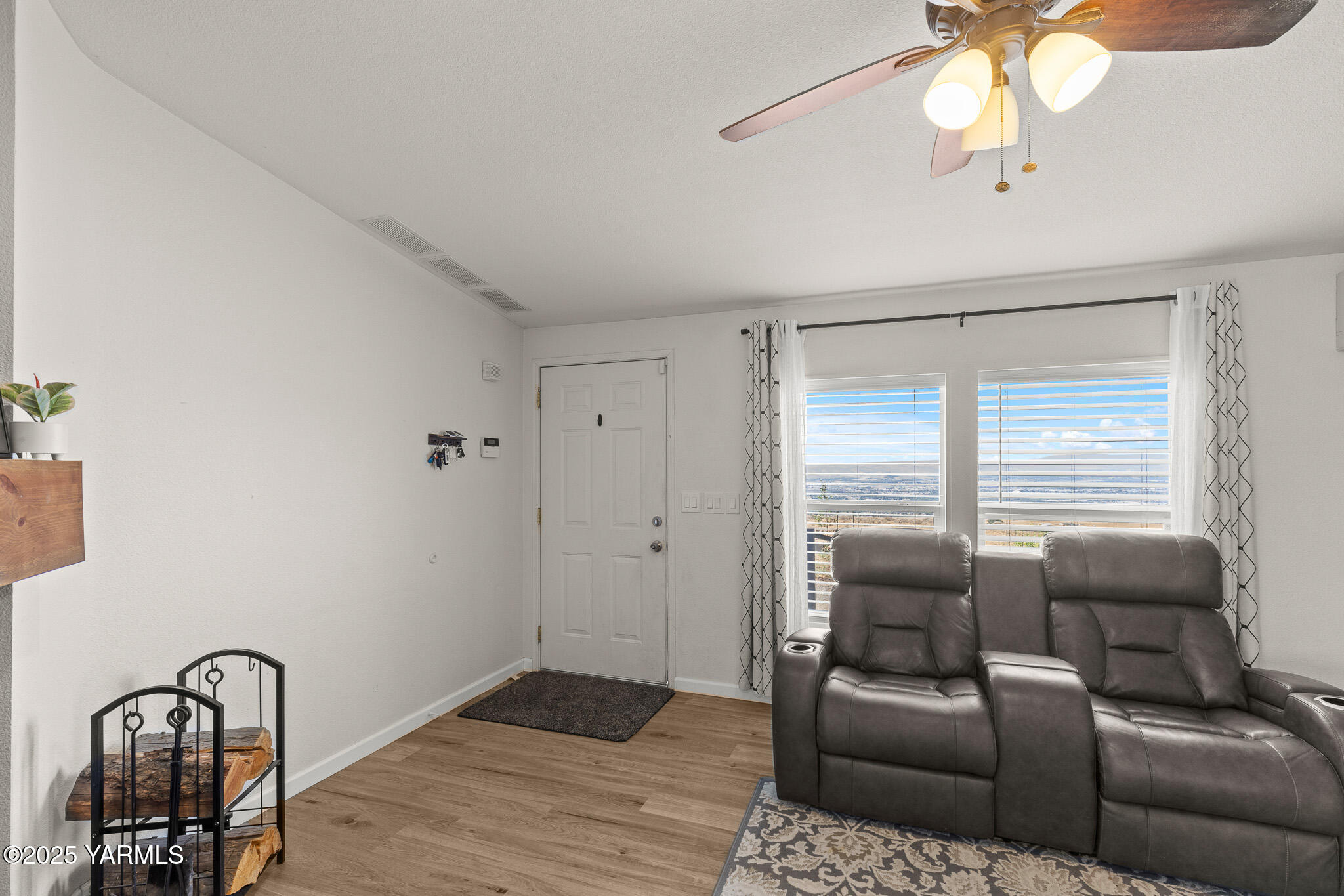 1031 Solar Ln