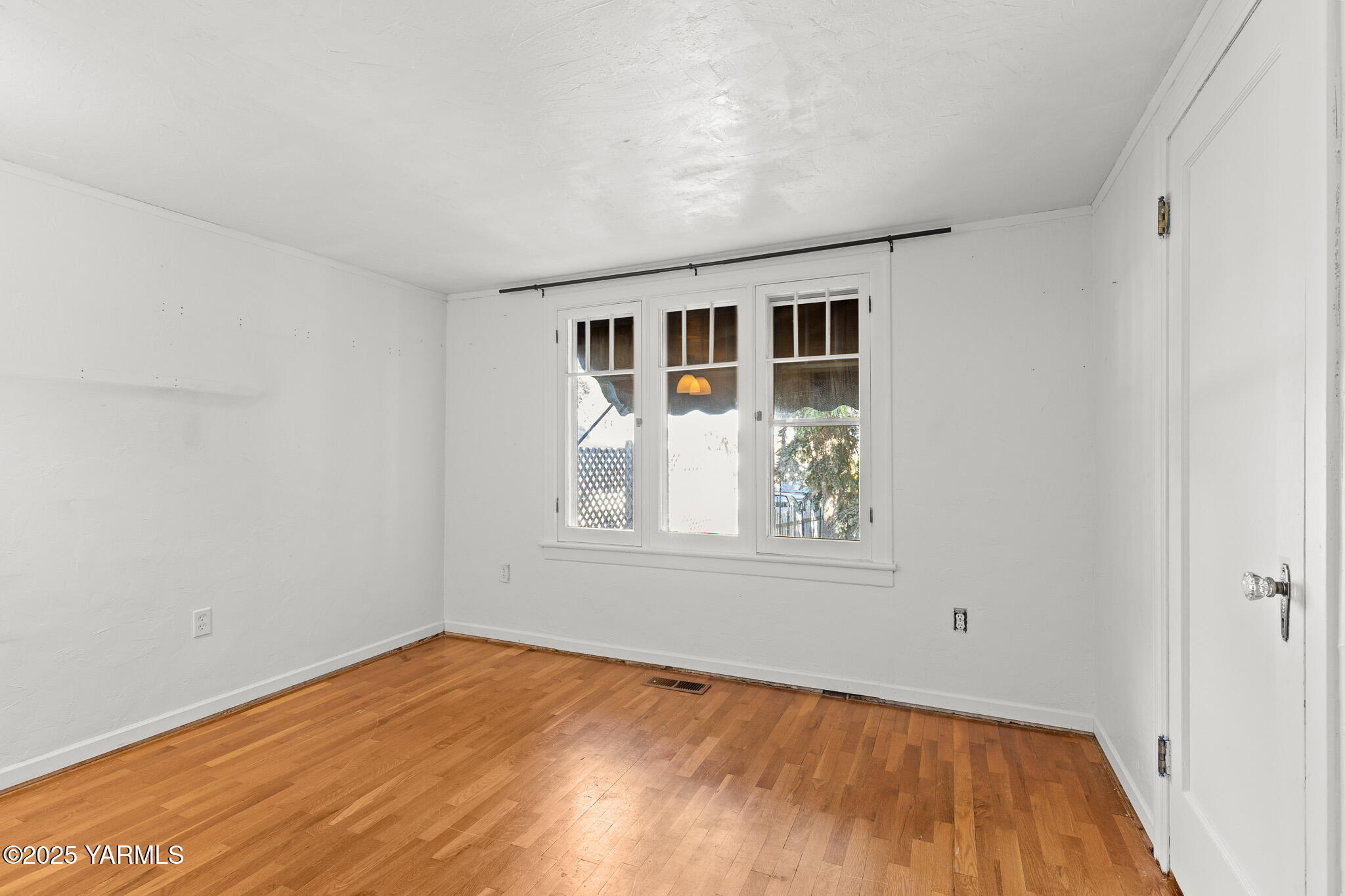 120 Park Ave