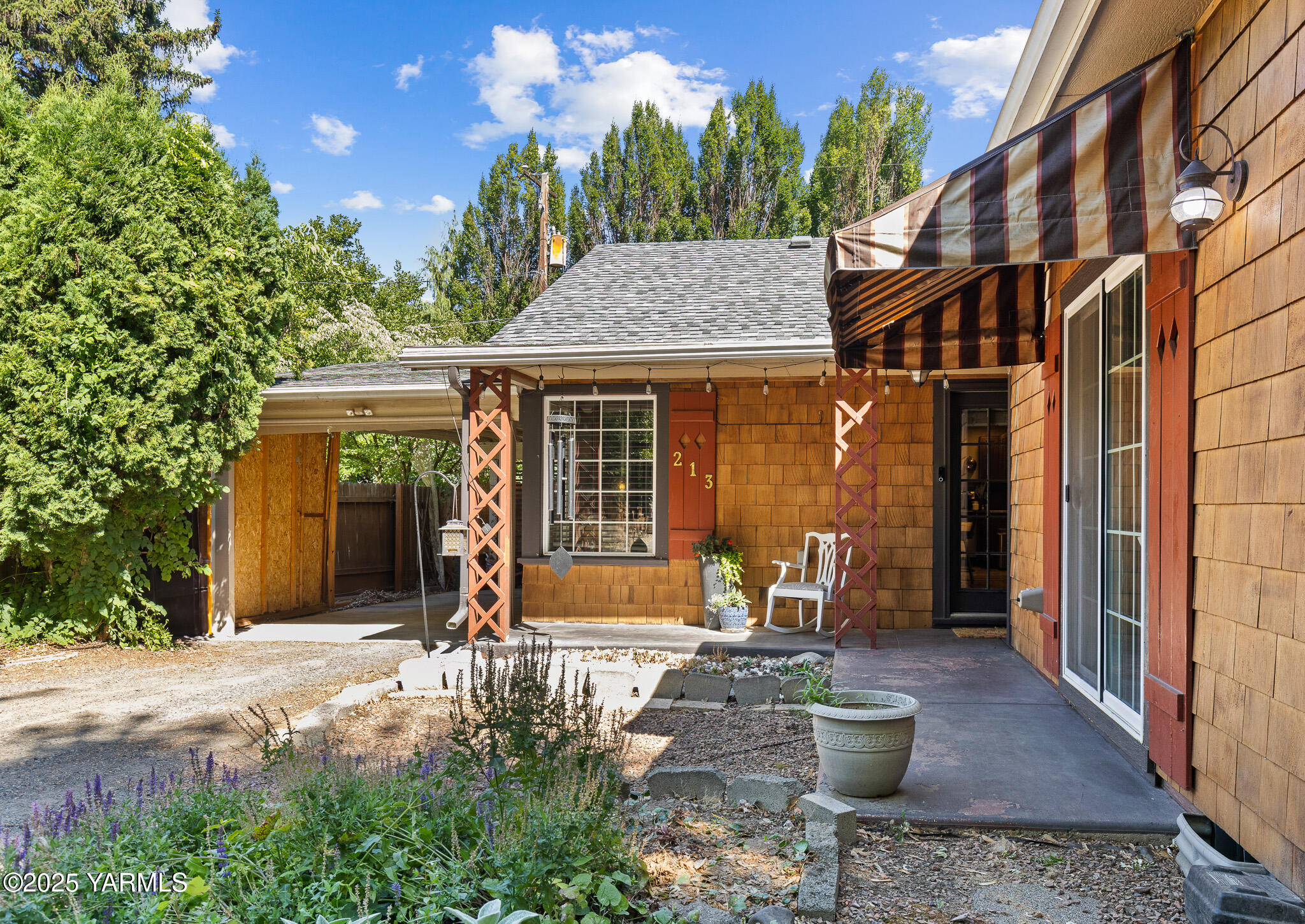 213 N 23rd Ave