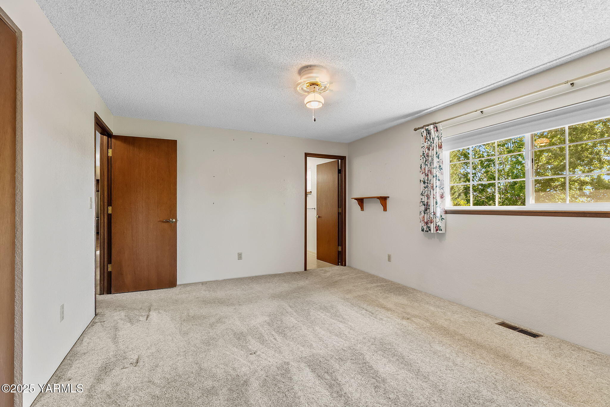 1412 Karr Ave