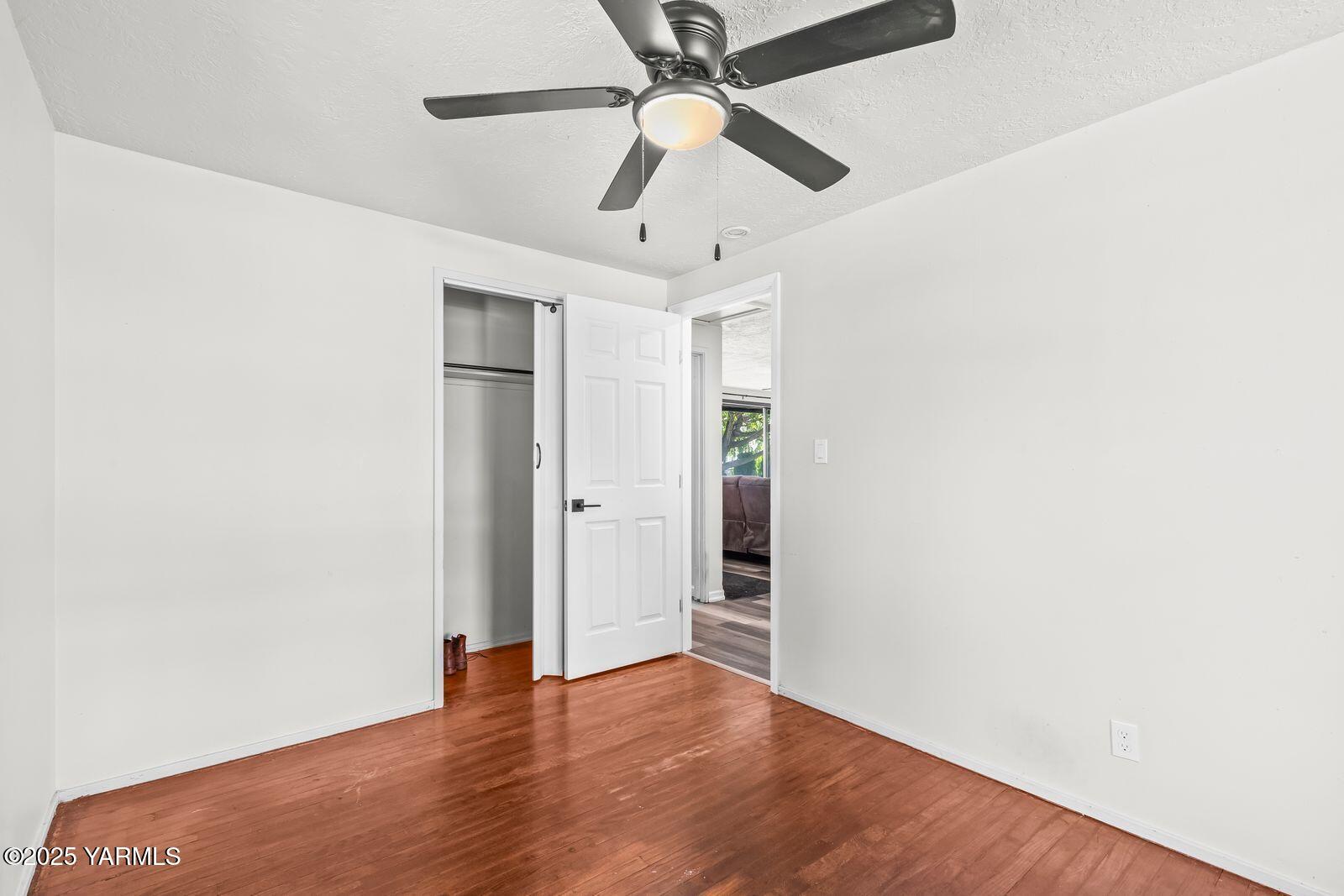 106 S 53rd Ave