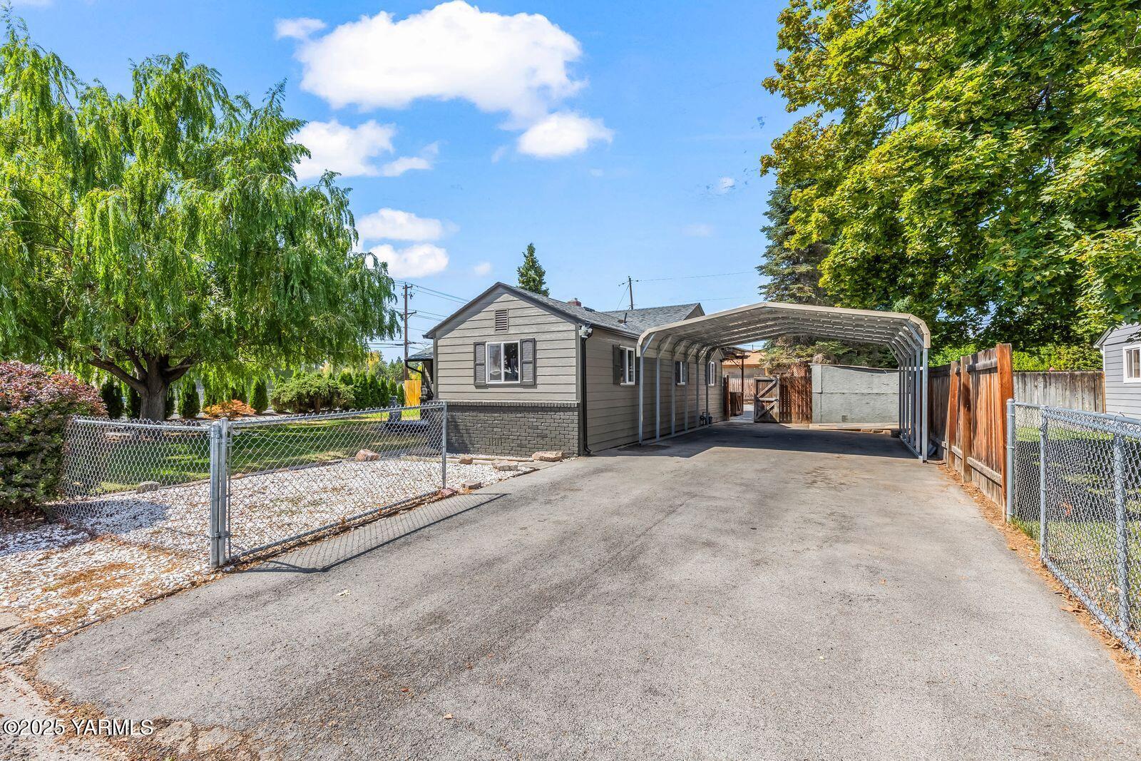 106 S 53rd Ave