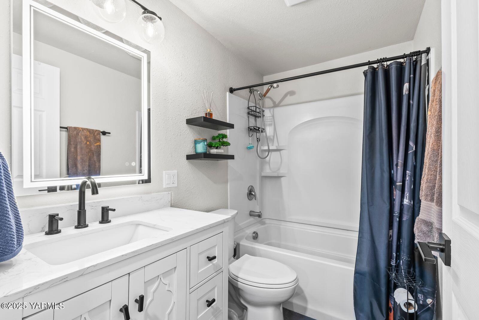 106 S 53rd Ave