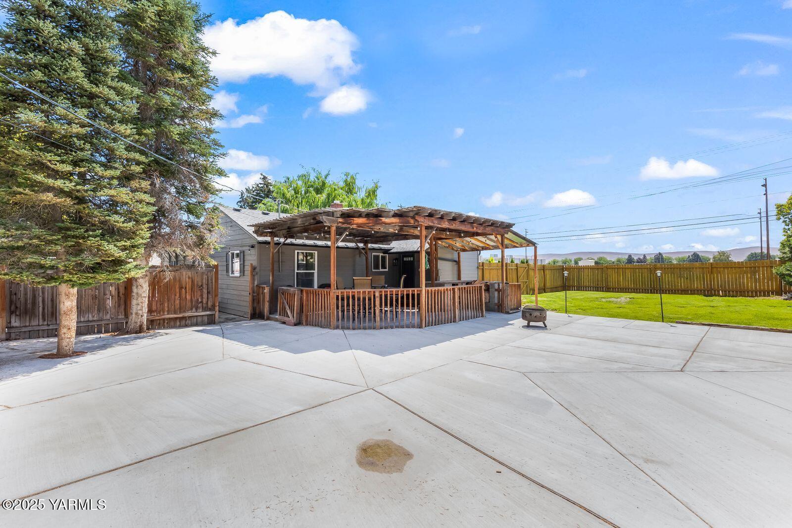 106 S 53rd Ave