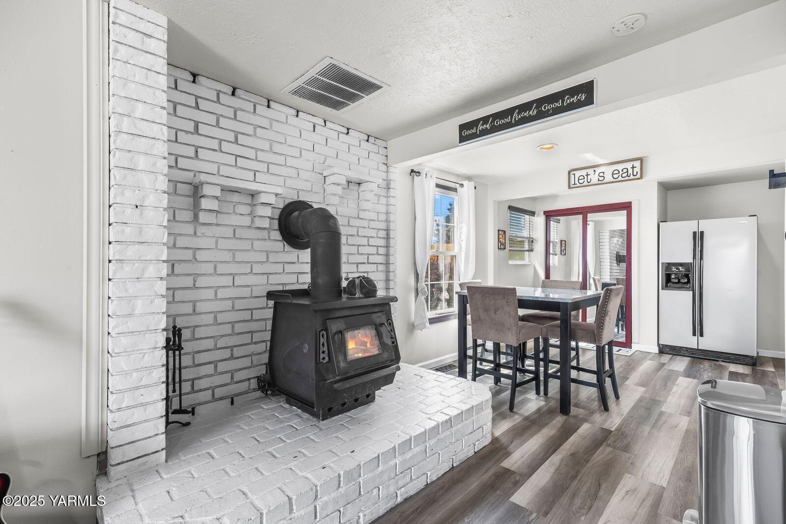 106 S 53rd Ave