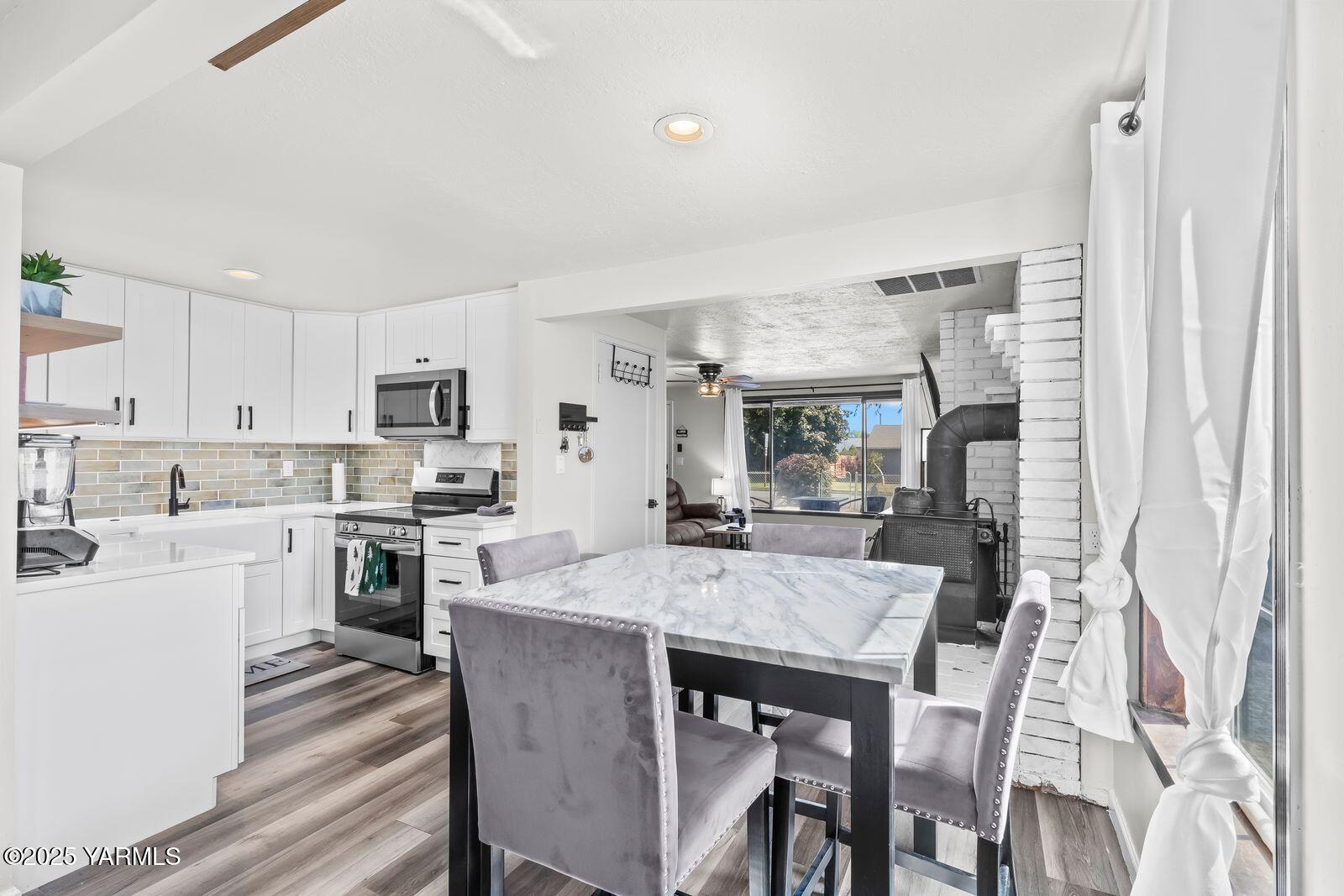 106 S 53rd Ave