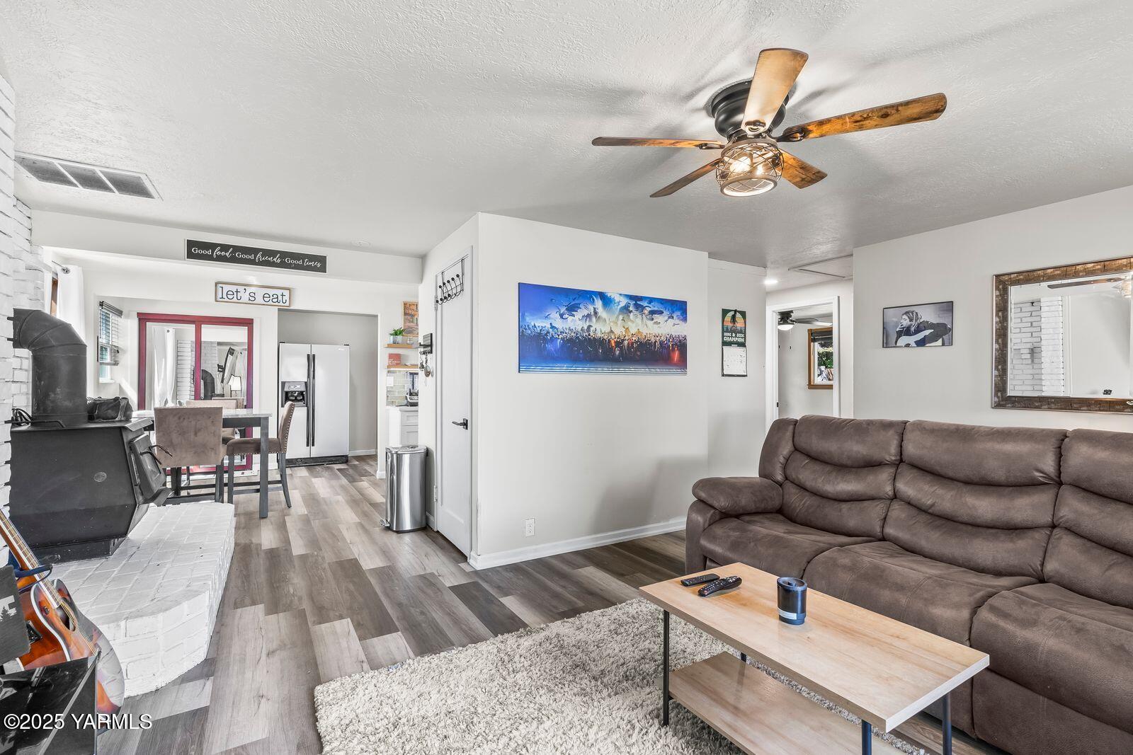 106 S 53rd Ave